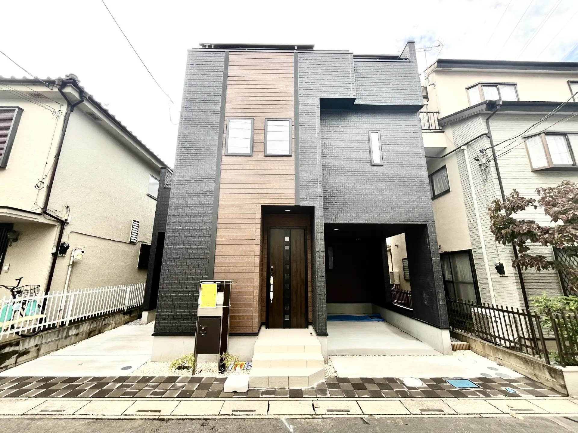 宅配ボックスあります♪
JR京浜東北線「蕨」駅・「西川口」駅が最寄り駅
