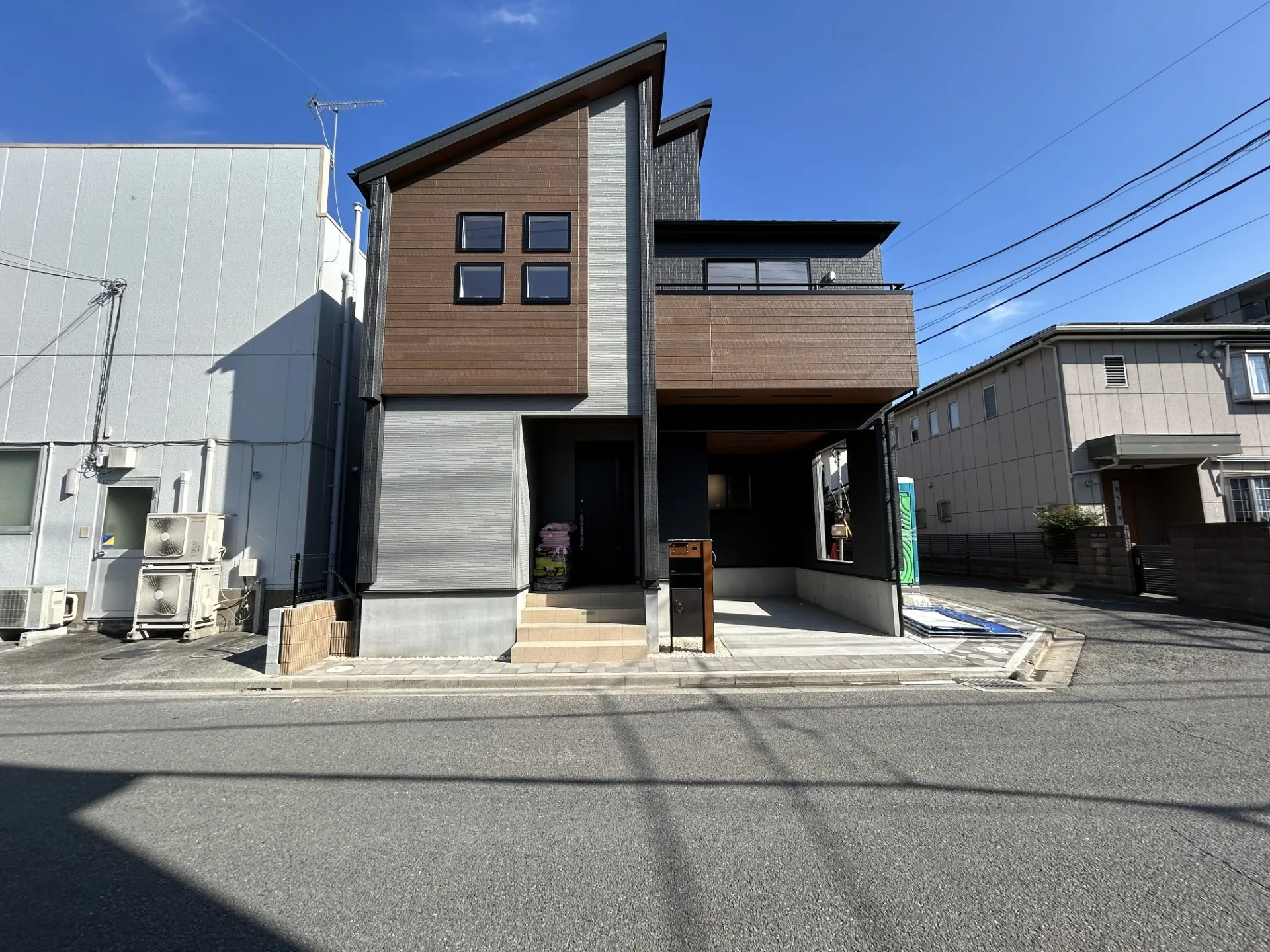 前面道路幅員6.4m