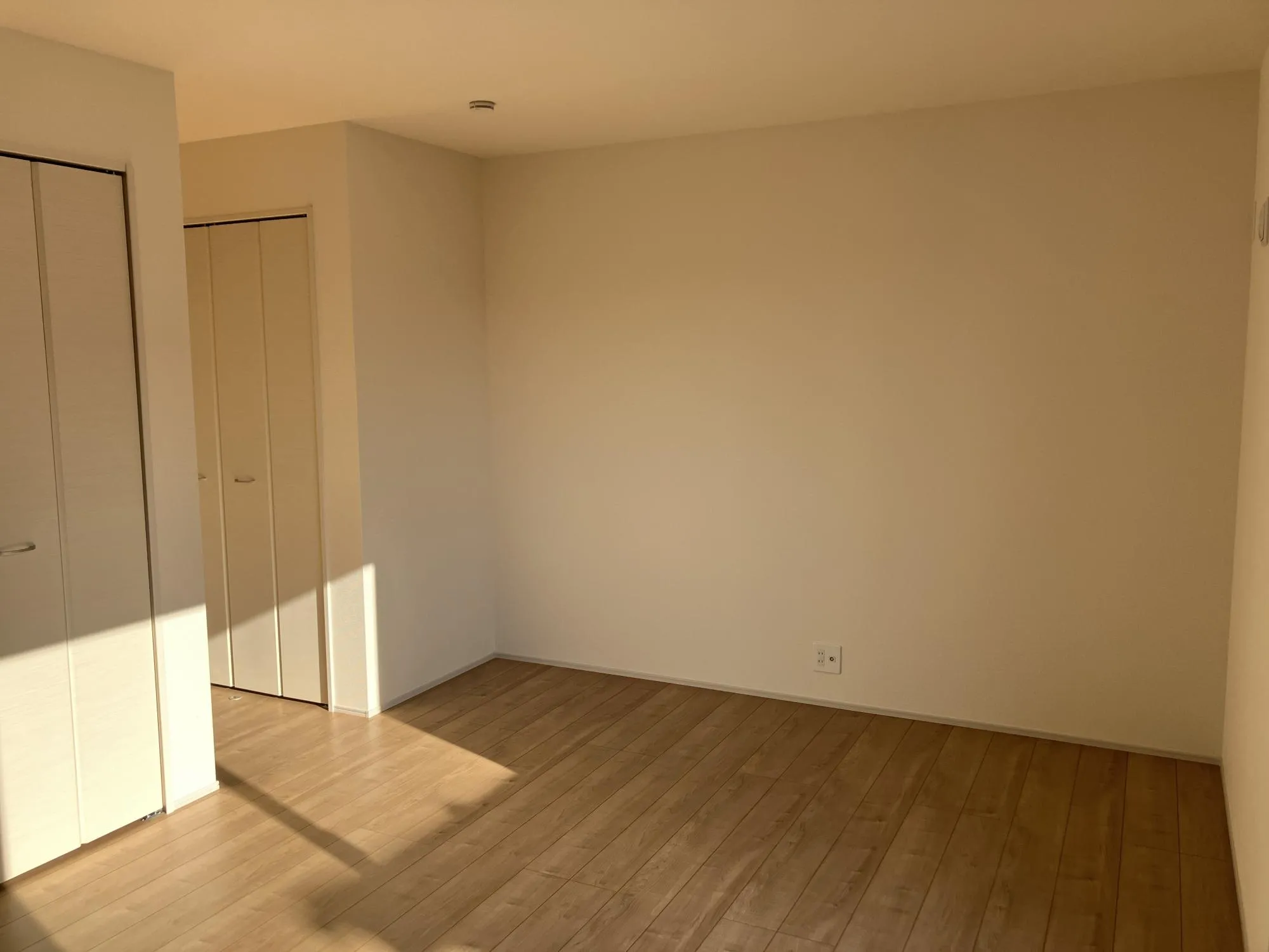 【1号棟　2階　洋室(8.75帖)】