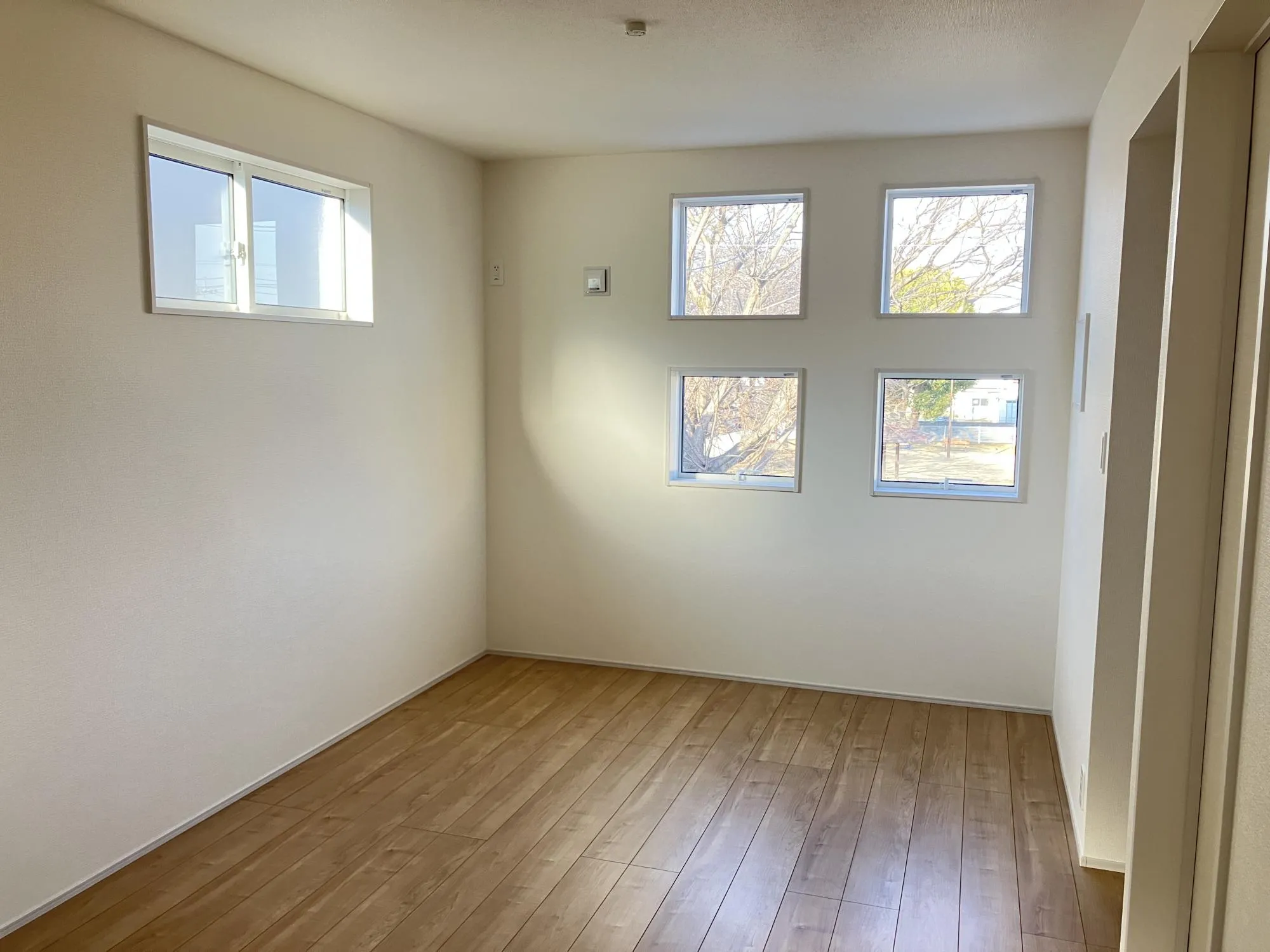 【1号棟　2階　洋室(6帖)】