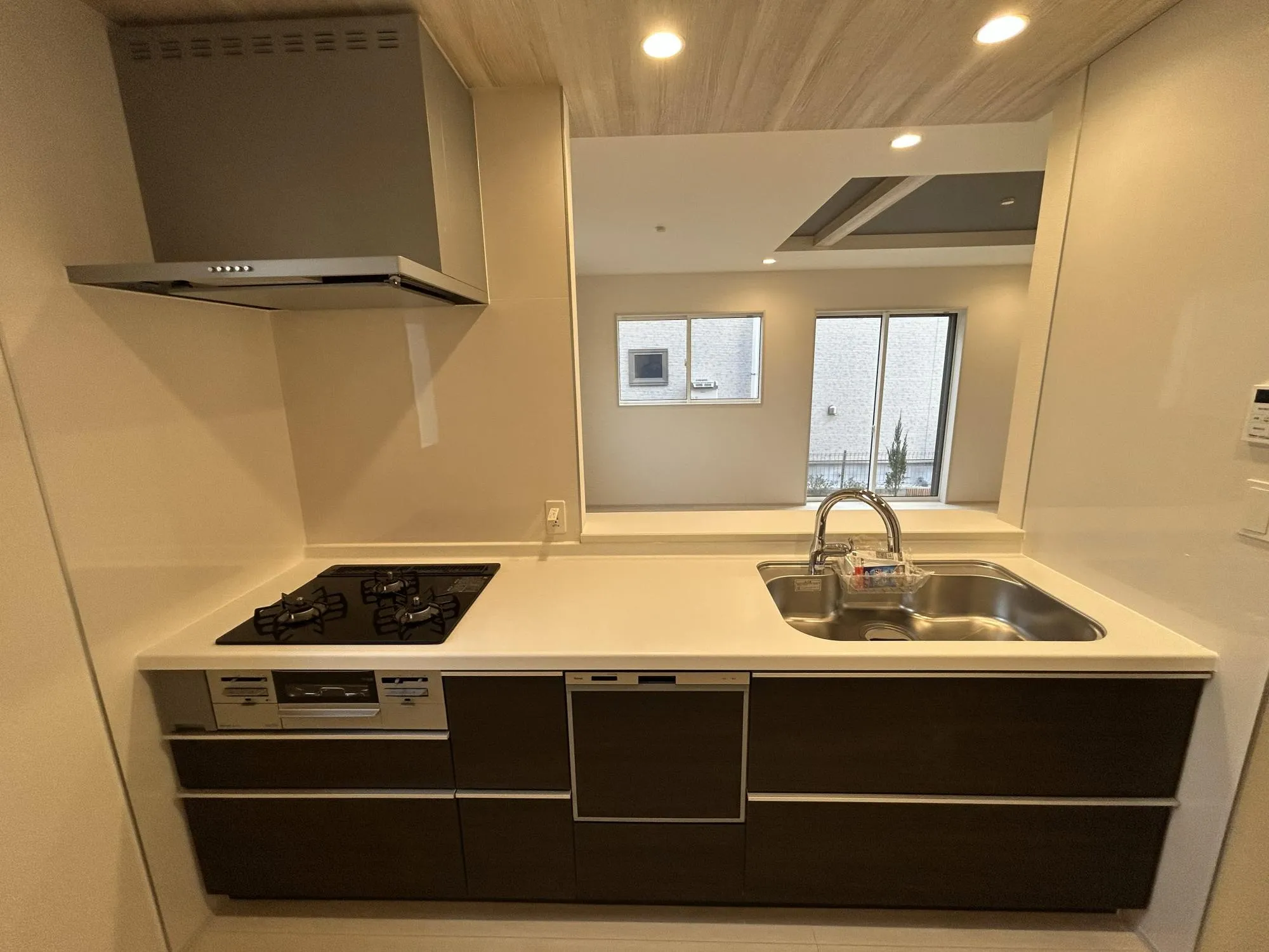 【2号棟　1階　キッチン】