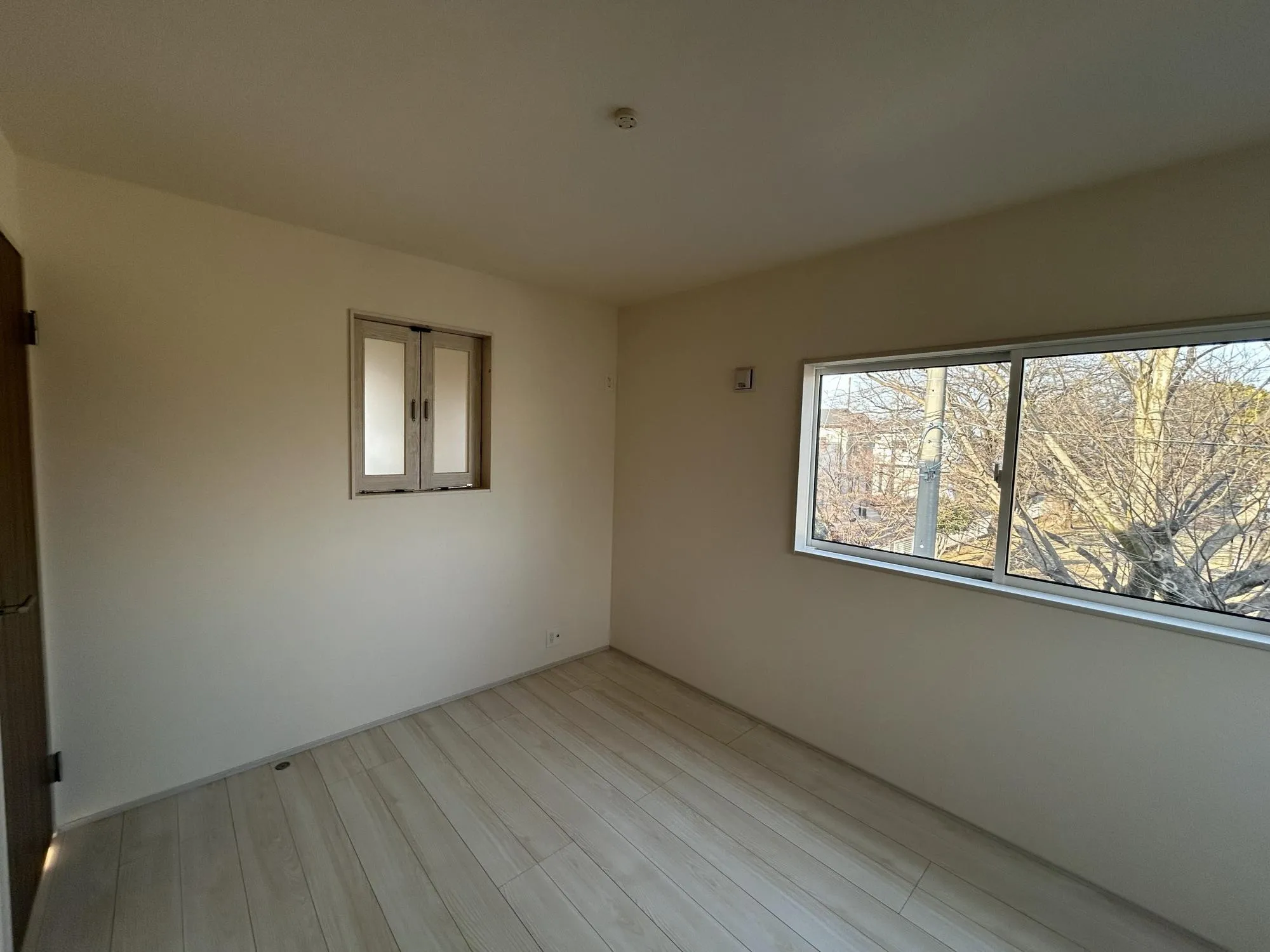 【2号棟　2階　洋室(6帖)】