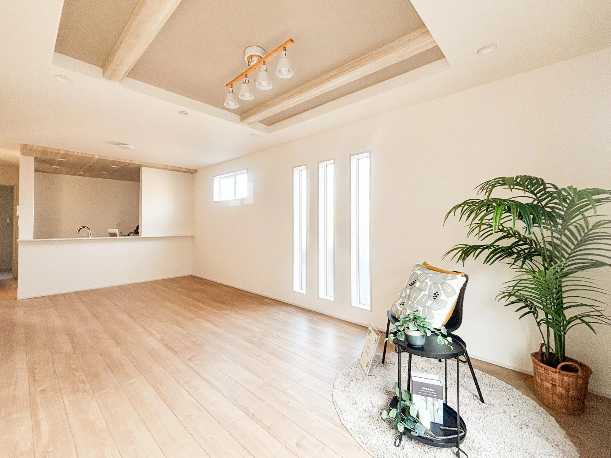 【4号棟　1階　LDK(18.0帖)】