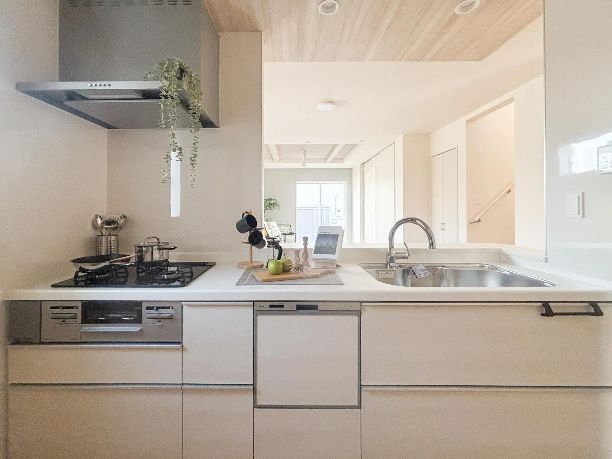 【4号棟　1階　キッチン】