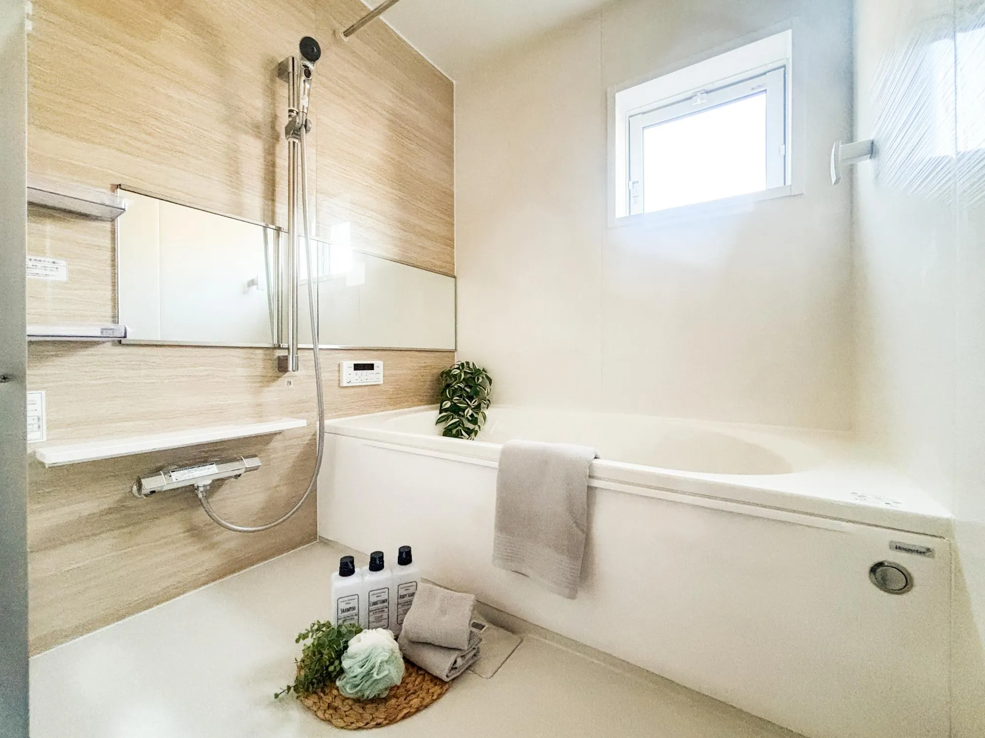 【4号棟　1階　浴室】