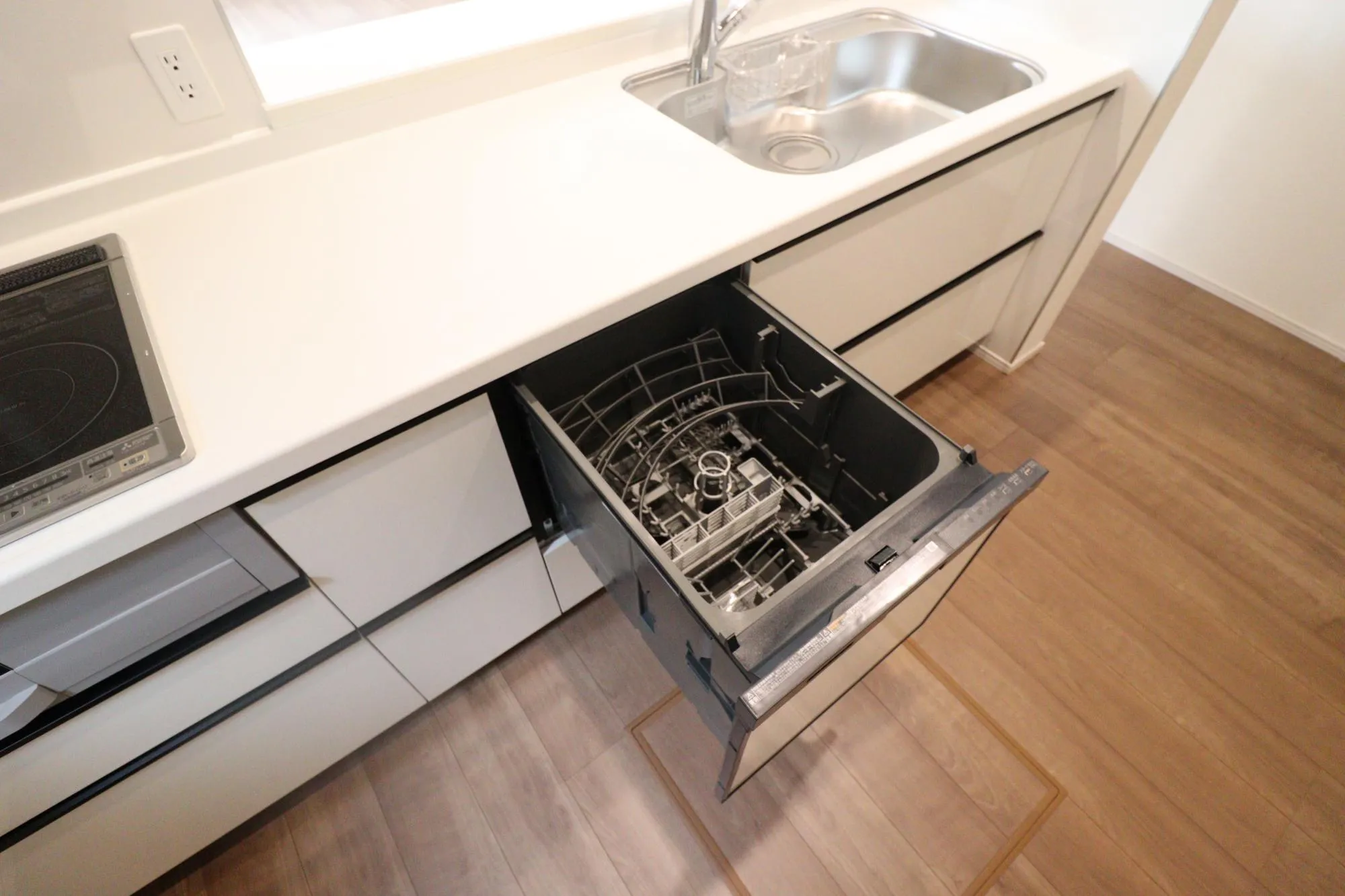 【食器洗乾燥機】