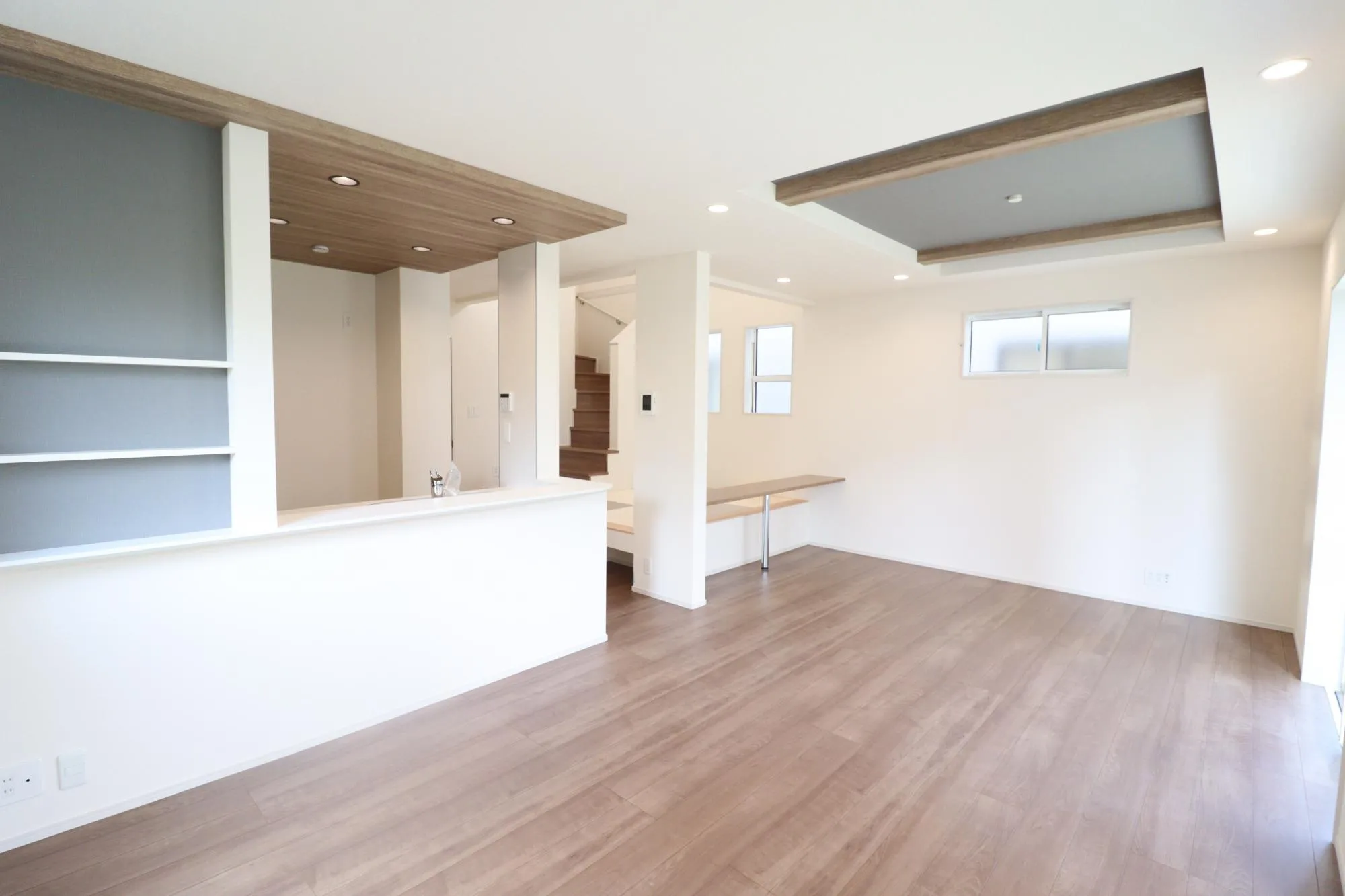 【①号棟　LDK】