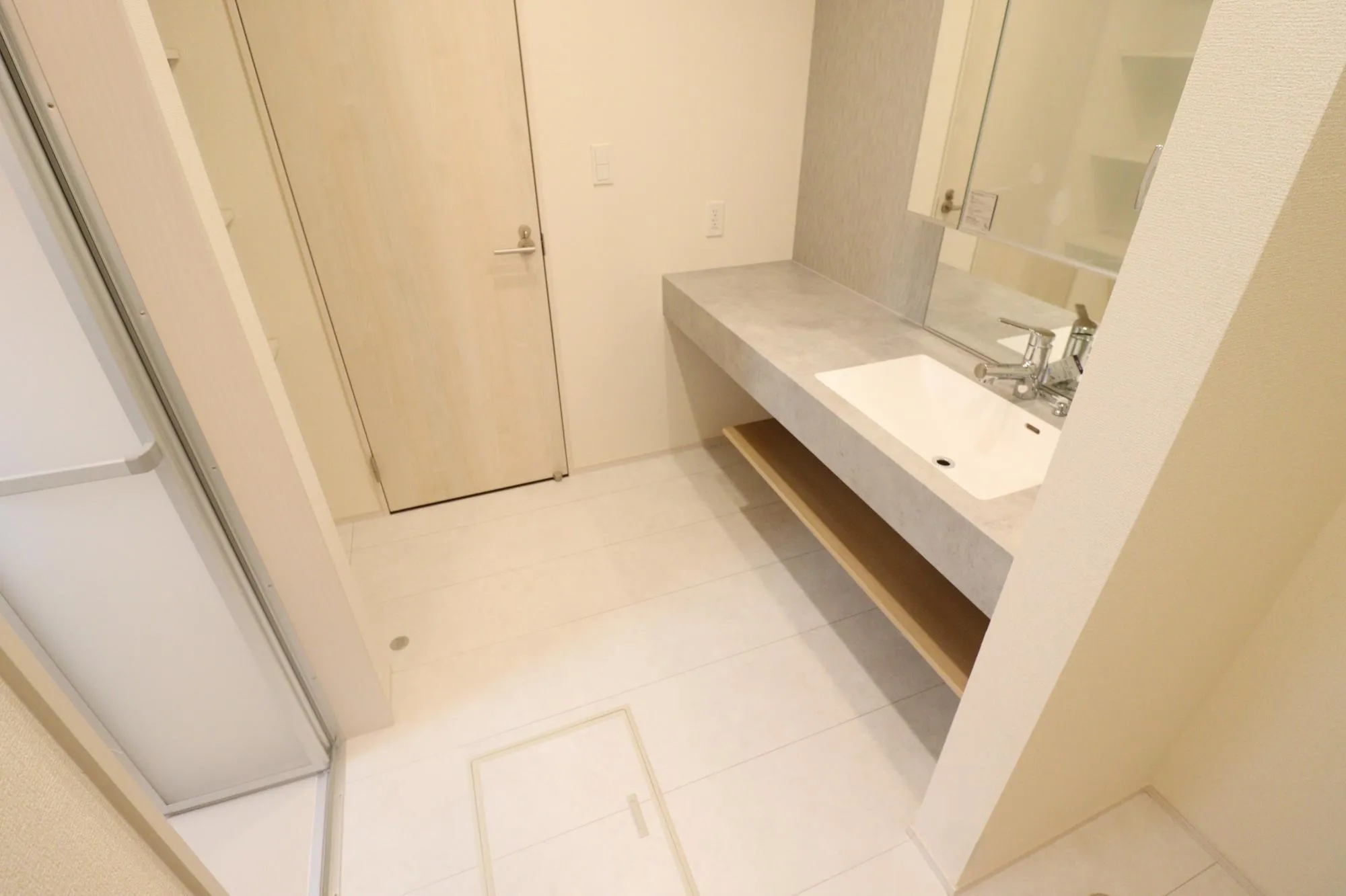 【①号棟　洗面脱衣所】