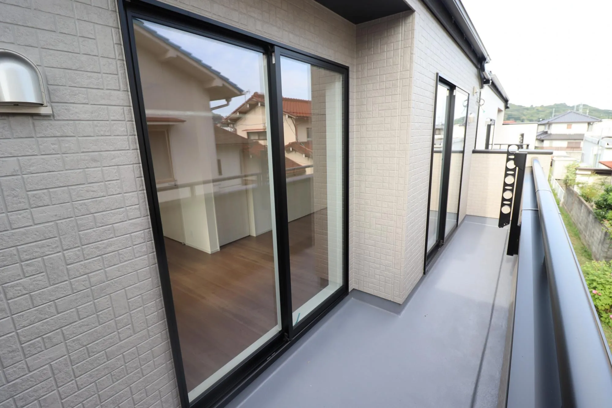 【①号棟　バルコニー】