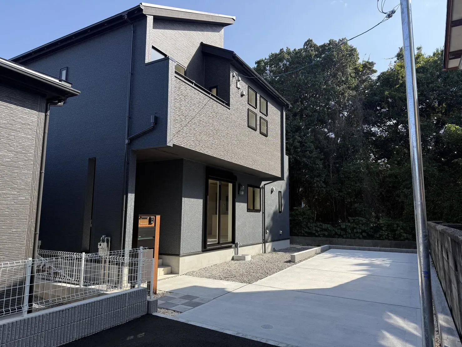 【②号棟現地外観】2025.11.7撮影