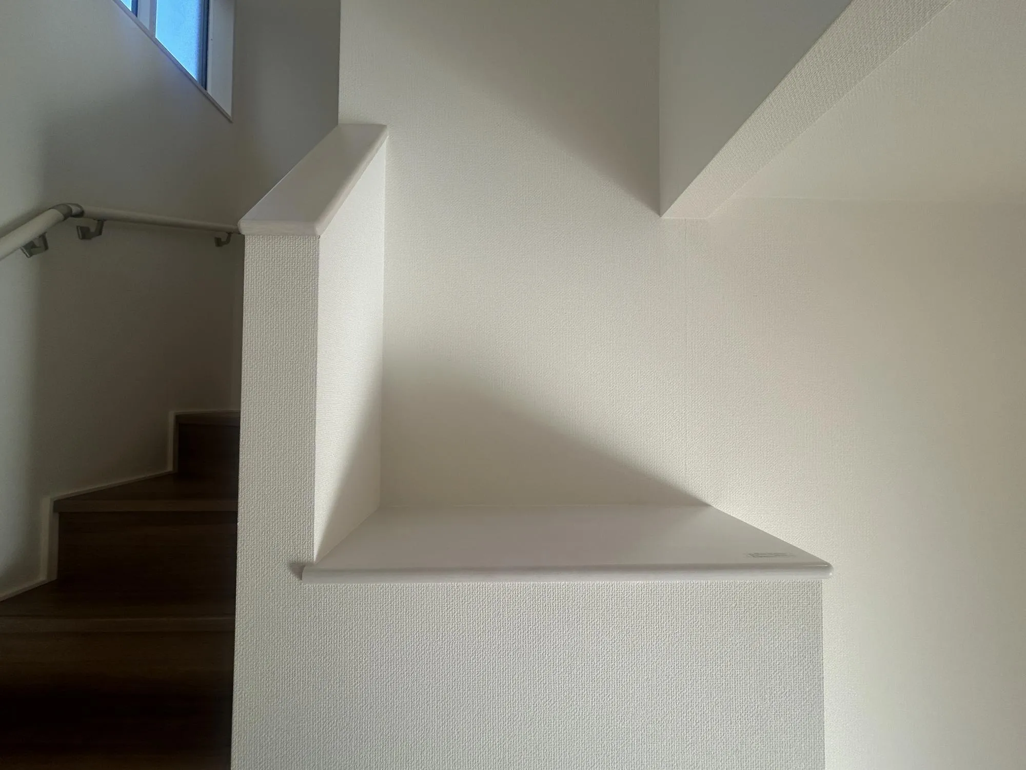 階段横カウンター