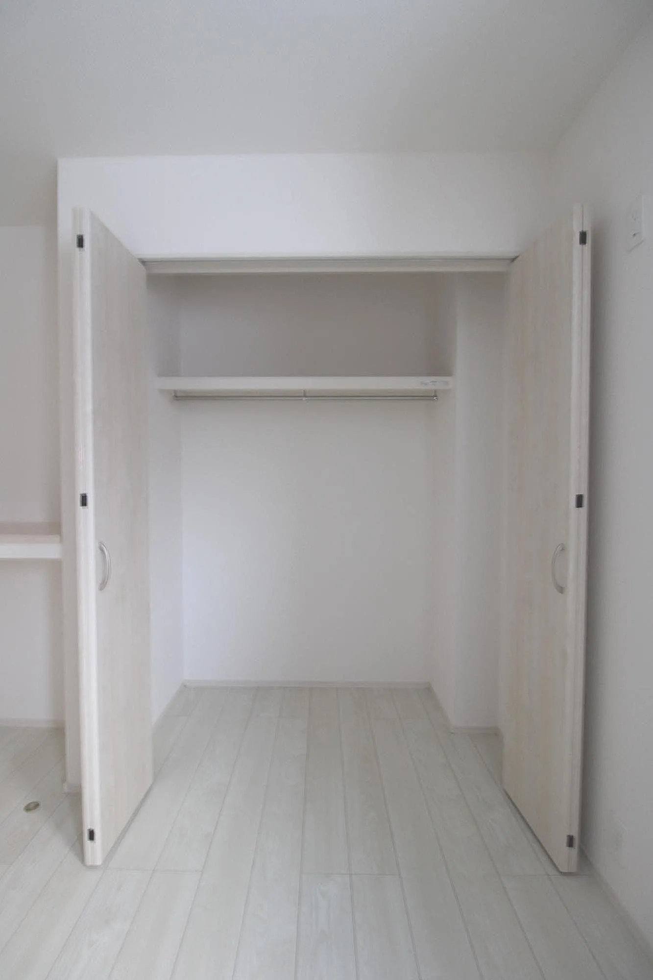 洋室7.0帖クローゼット