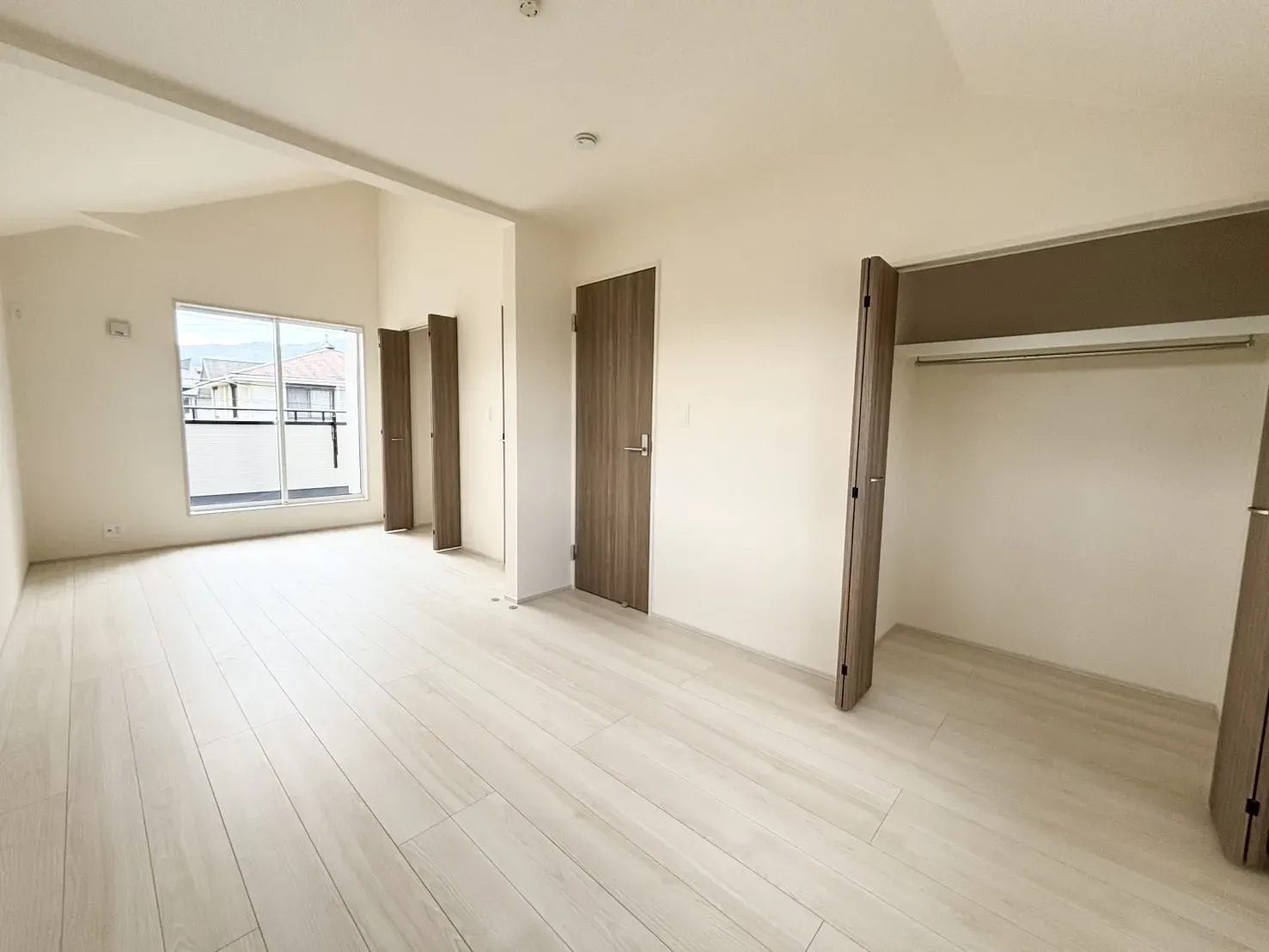 ライフスタイルに合わせて間取り変更可能!(※別途工事費要)