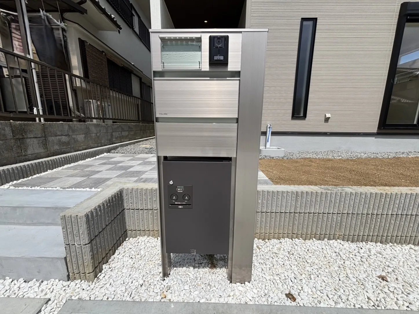 宅配ボックス付きインターホン