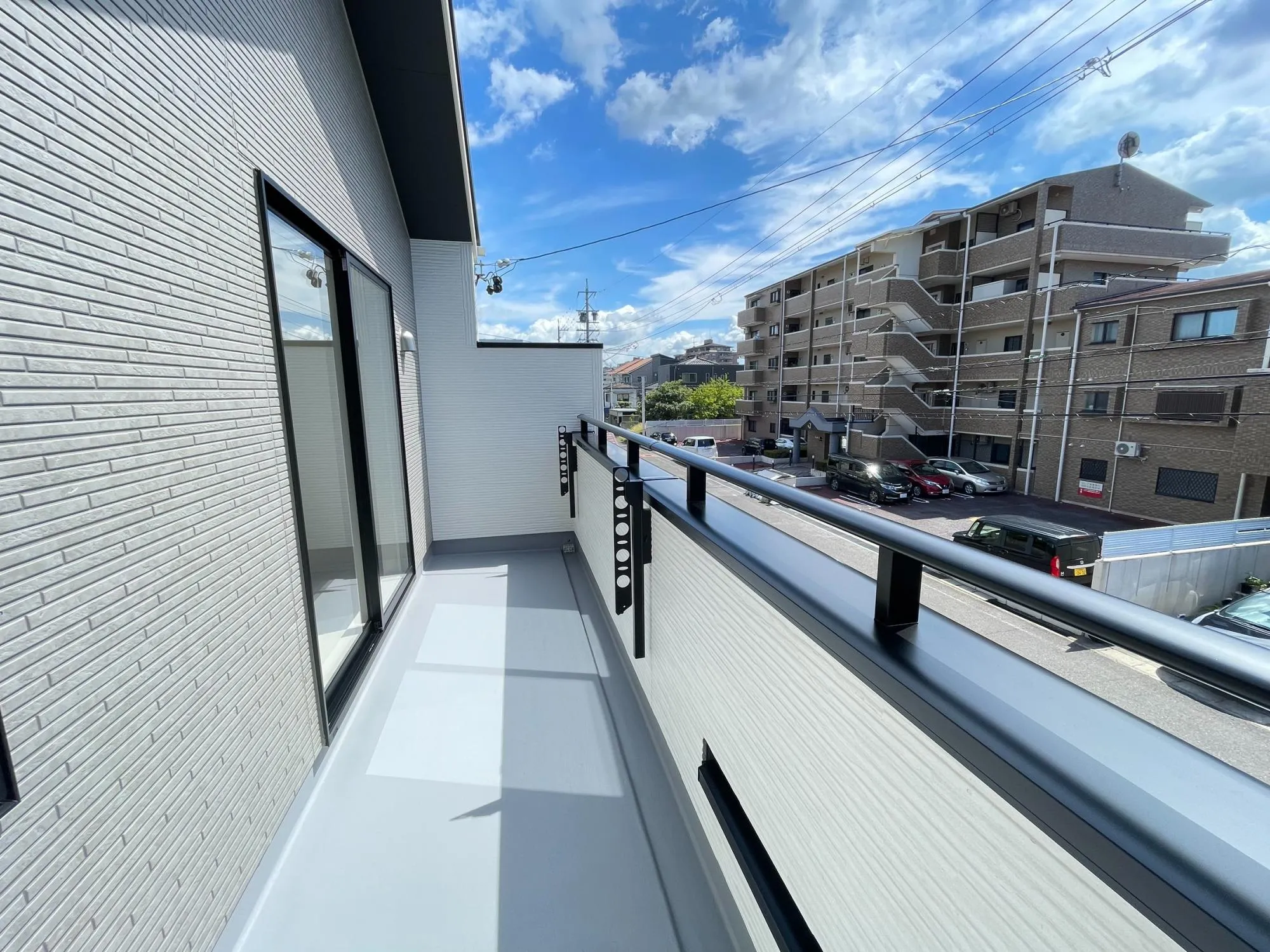 ②号棟 洗濯物が乾きやすい南向きのバルコニー