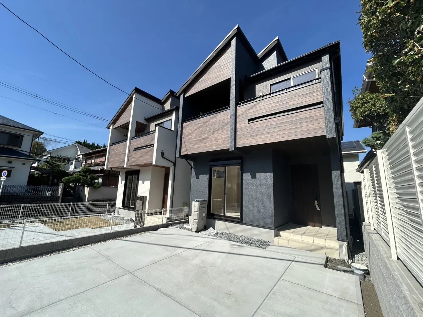 【現地外観】2025.10.30撮影
②号棟外観