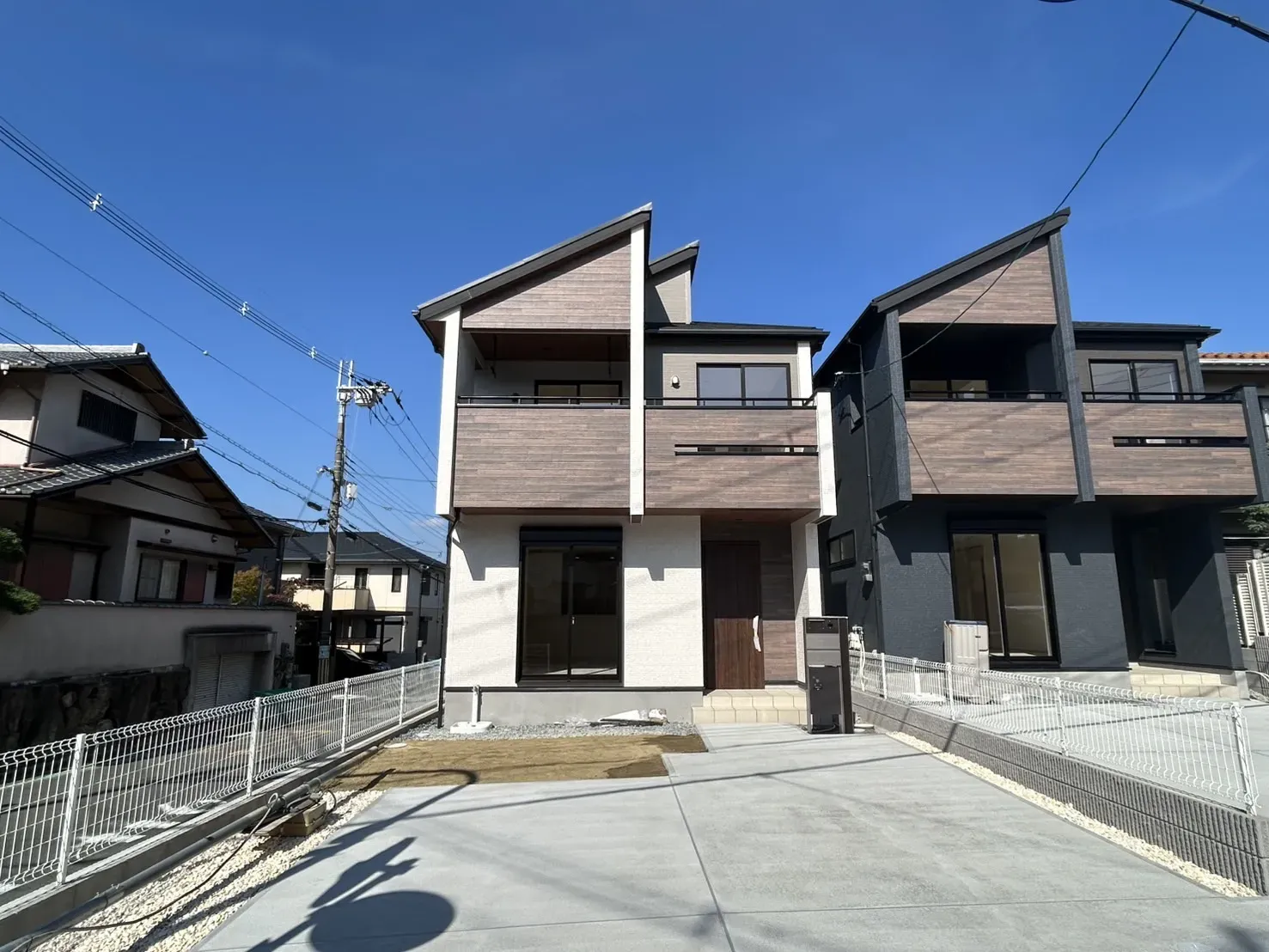 【現地外観】2025.10.30撮影
①号棟外観