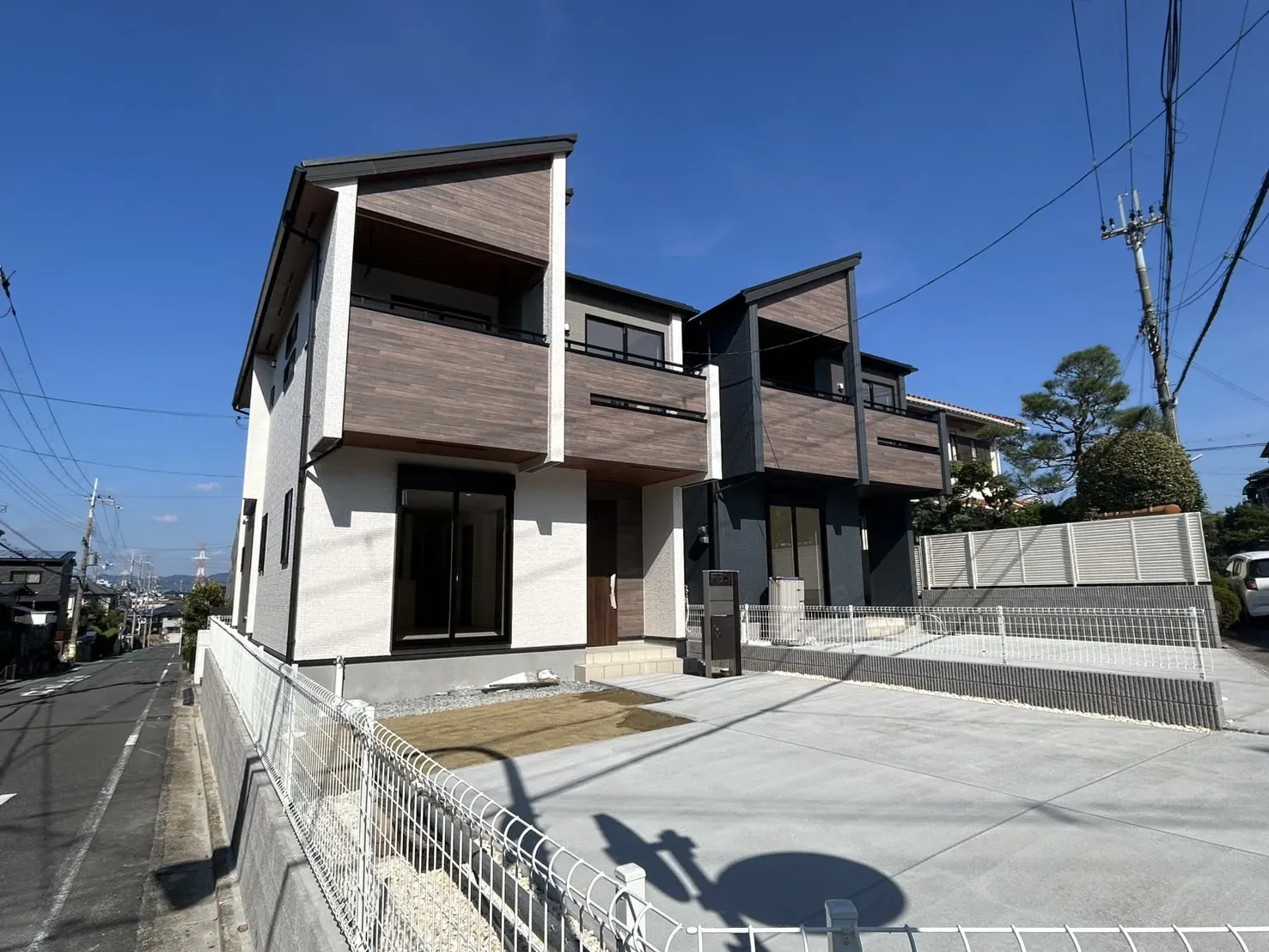 【現地外観】2025.10.30撮影
①号棟外観