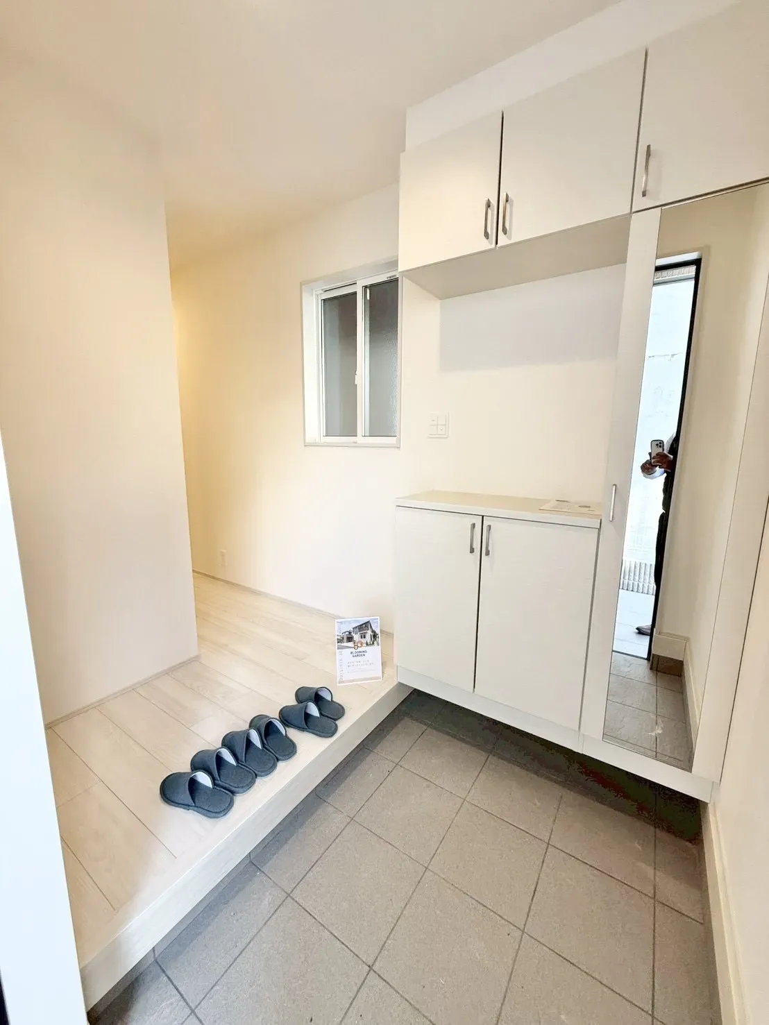 【玄関 | 1号棟】