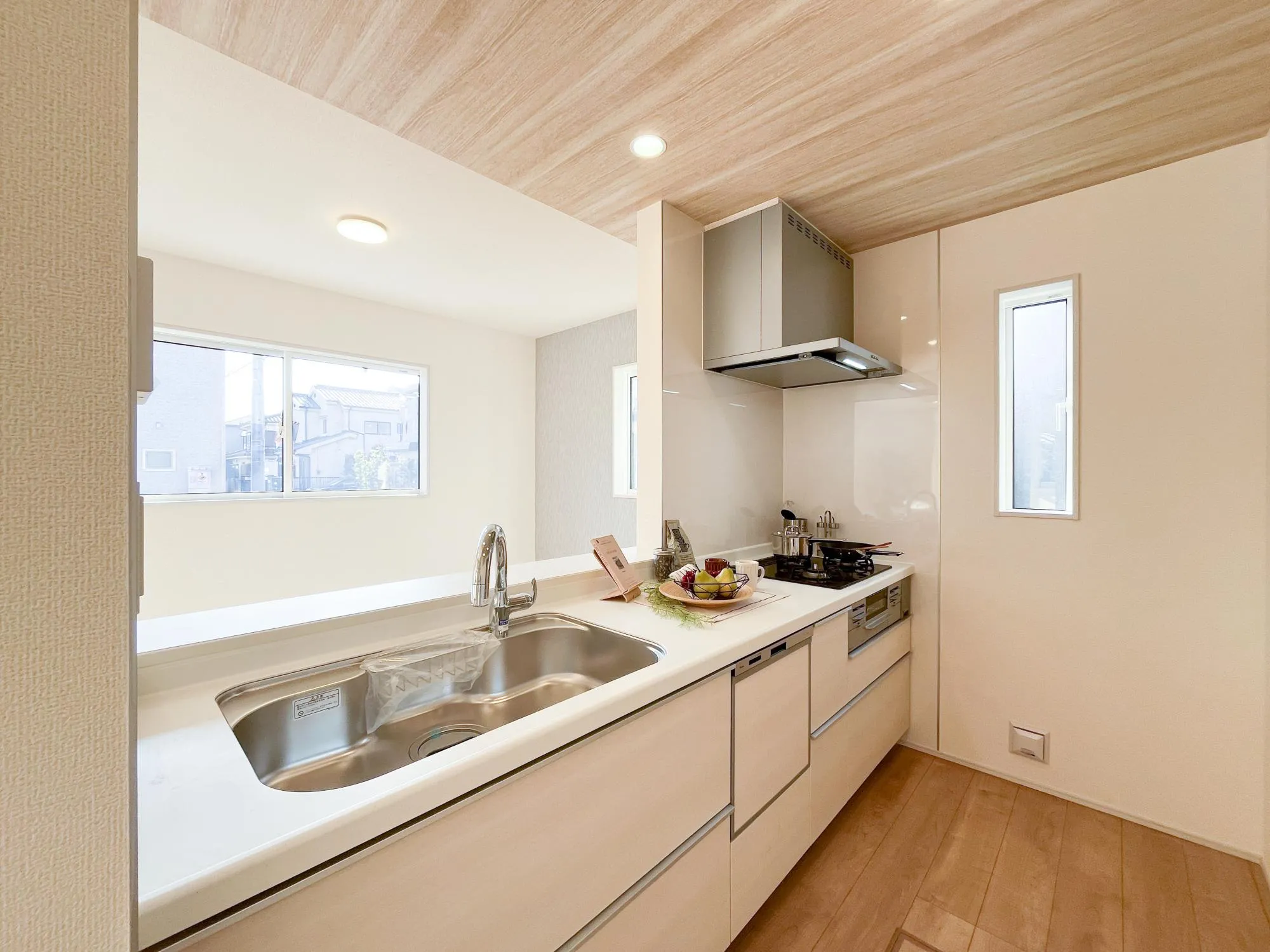 【1号棟　キッチン】