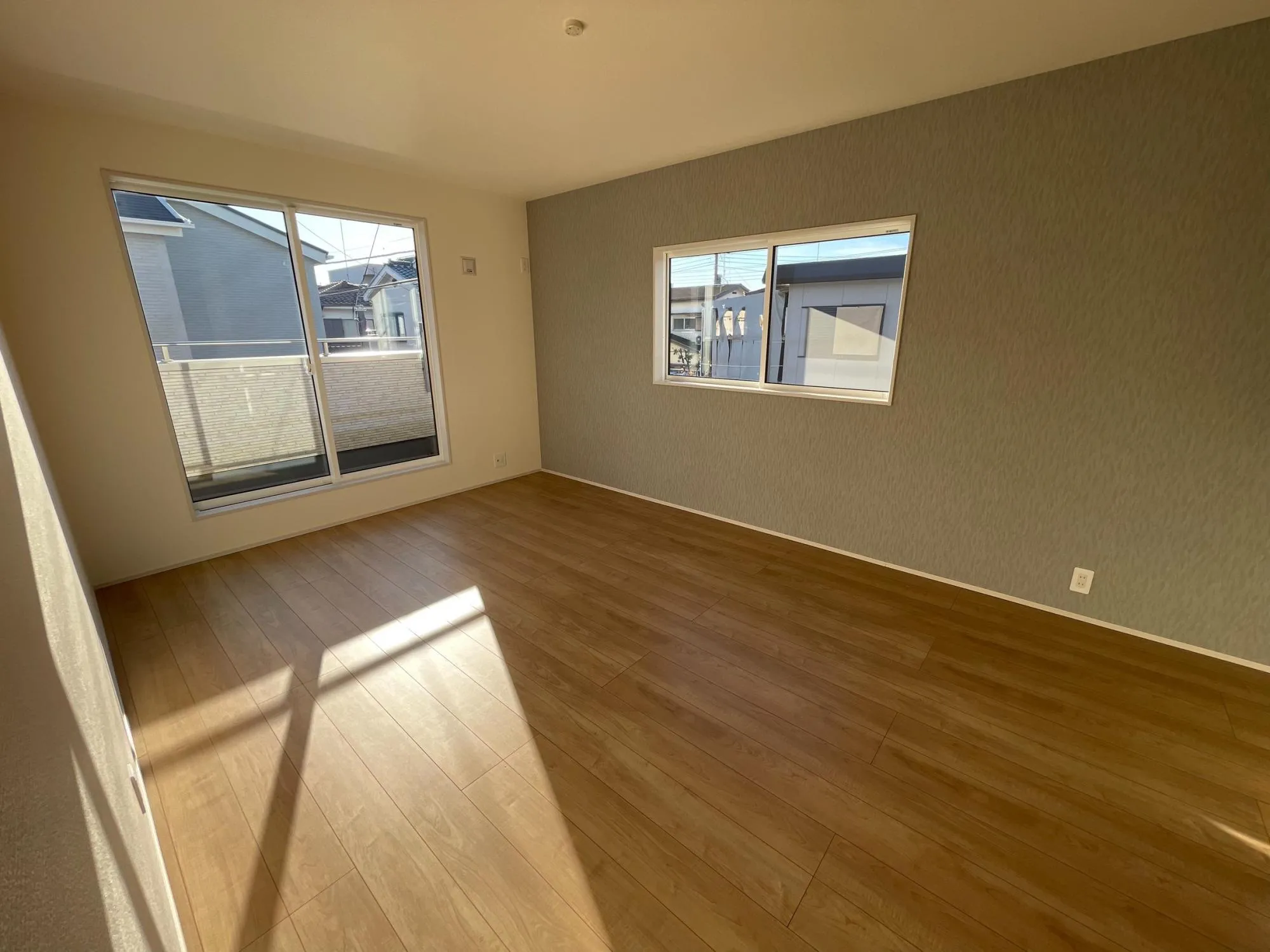 【3号棟 2階 洋室(9.5帖)】