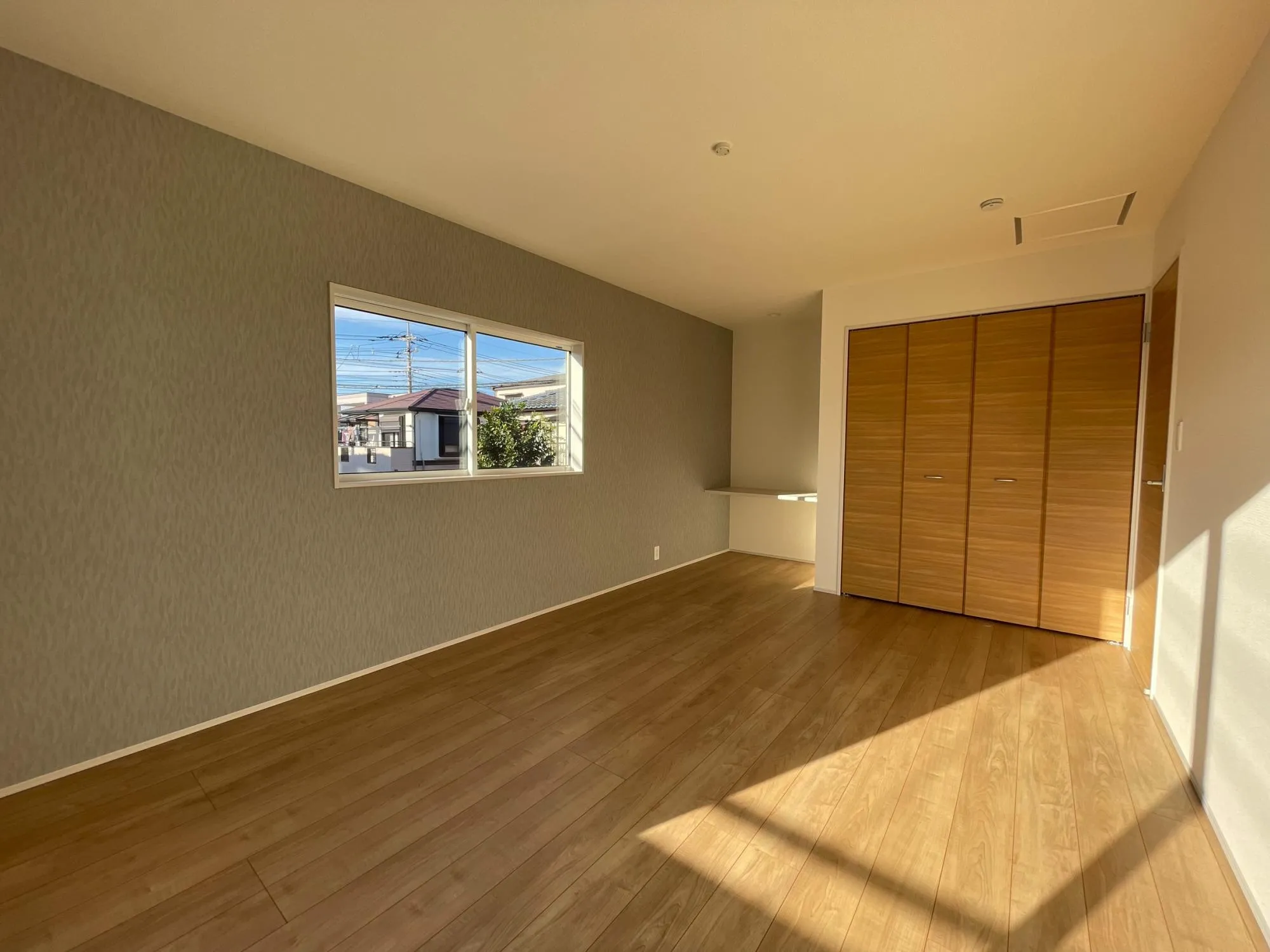 【3号棟 2階 洋室(9.5帖)】