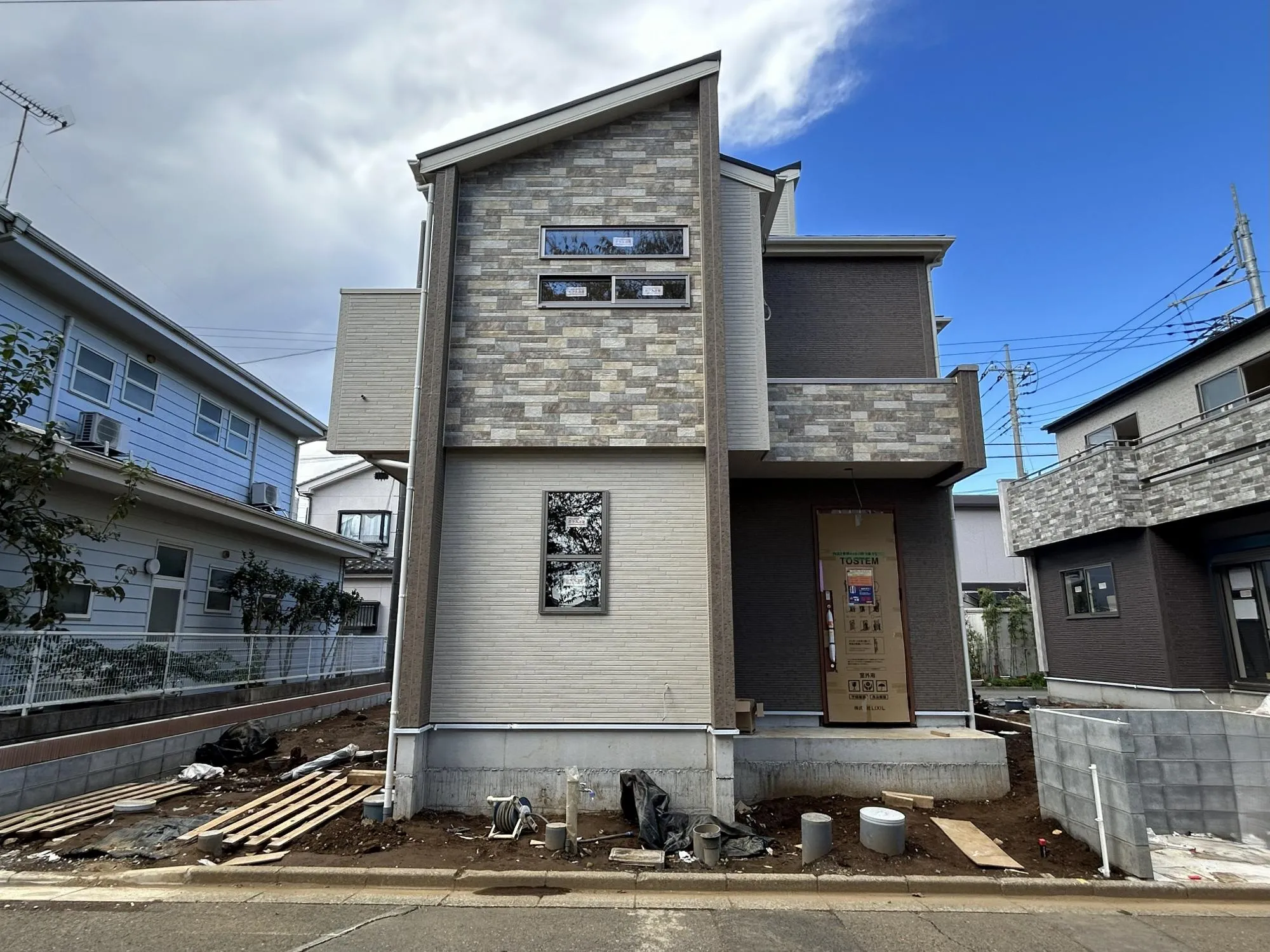 【4号棟　外観　建設中】11.3現在