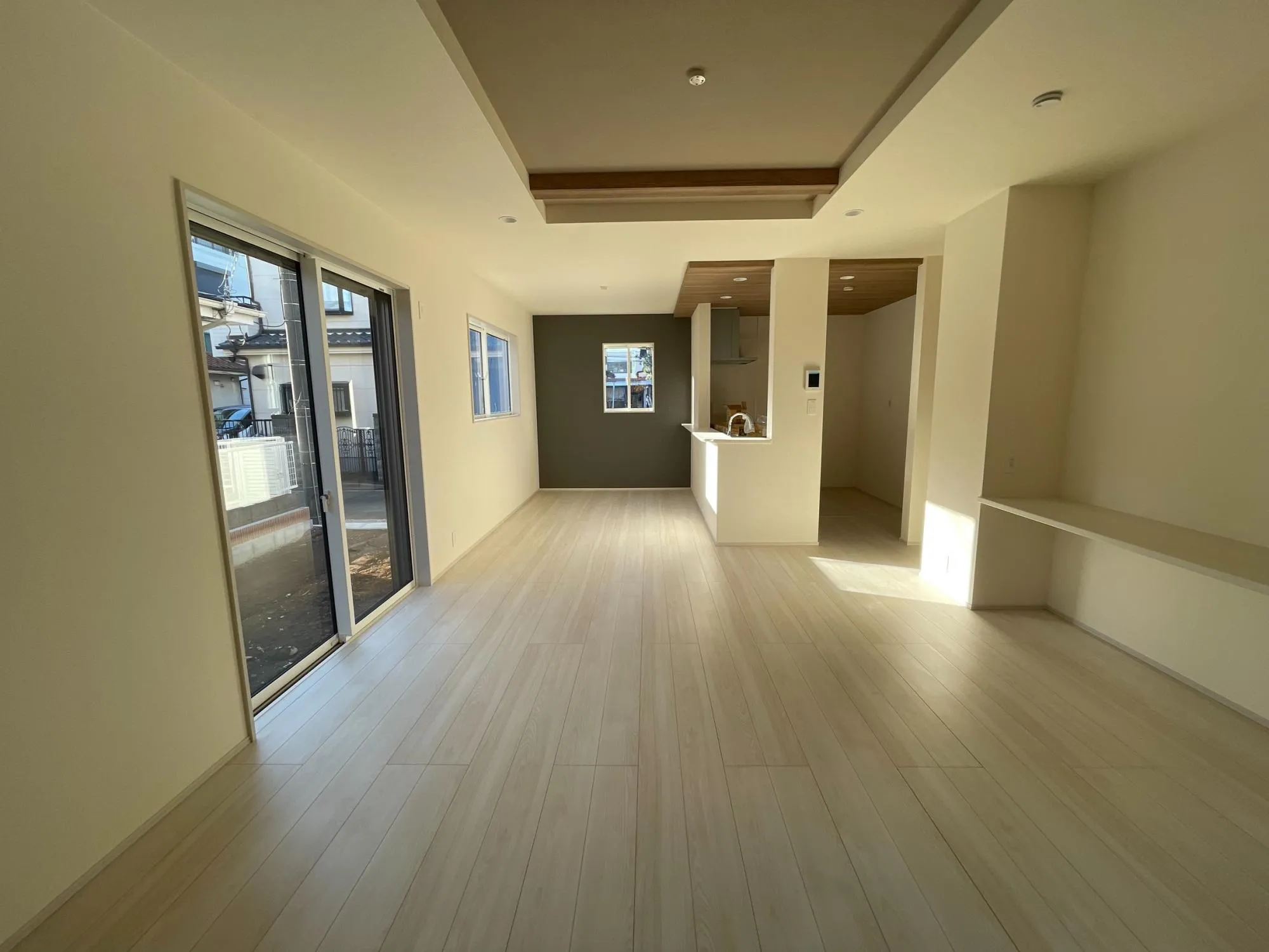 【4号棟　1階　LDK(17.5帖)】