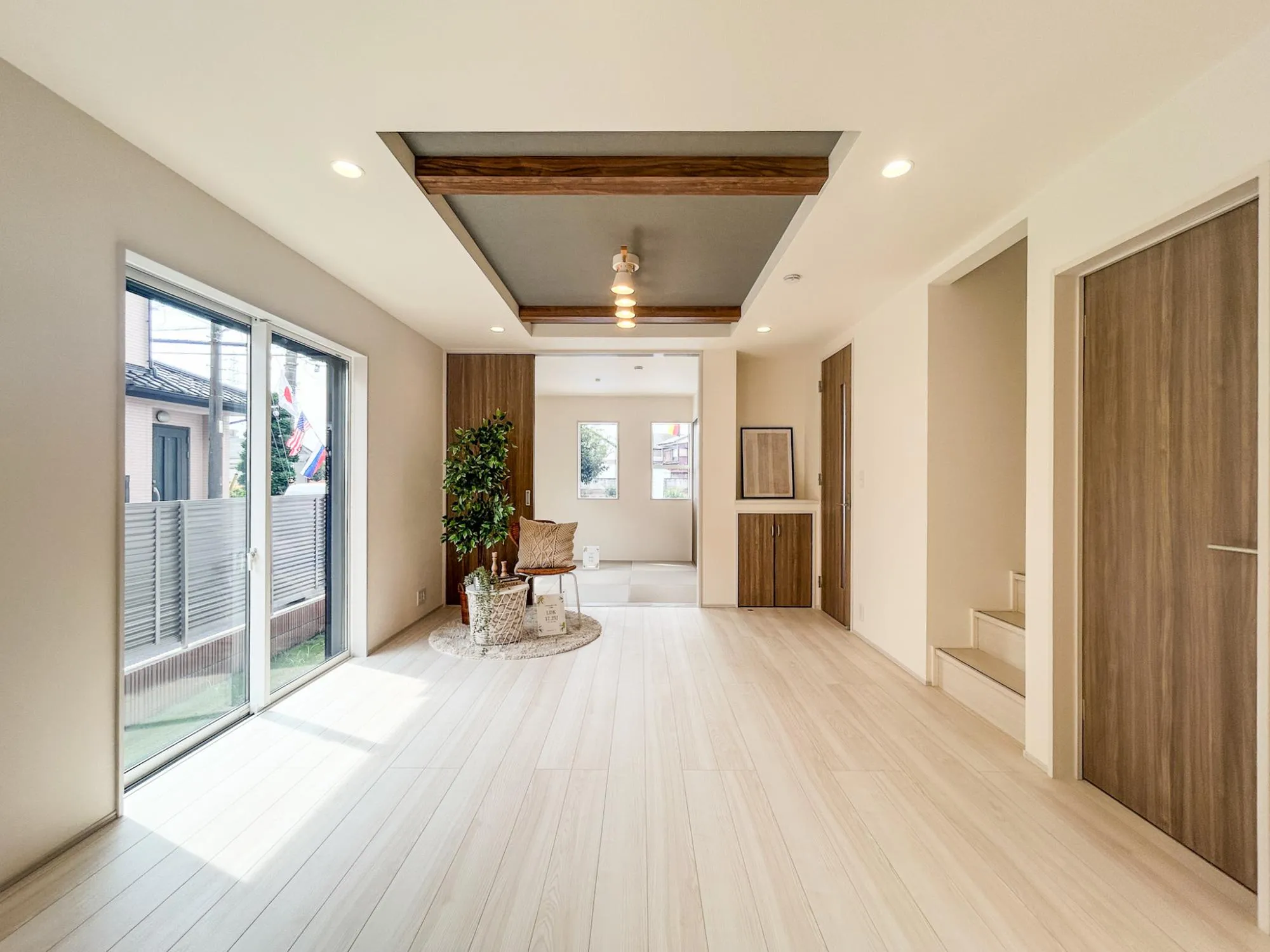 【1階　LDK(17.25帖)】