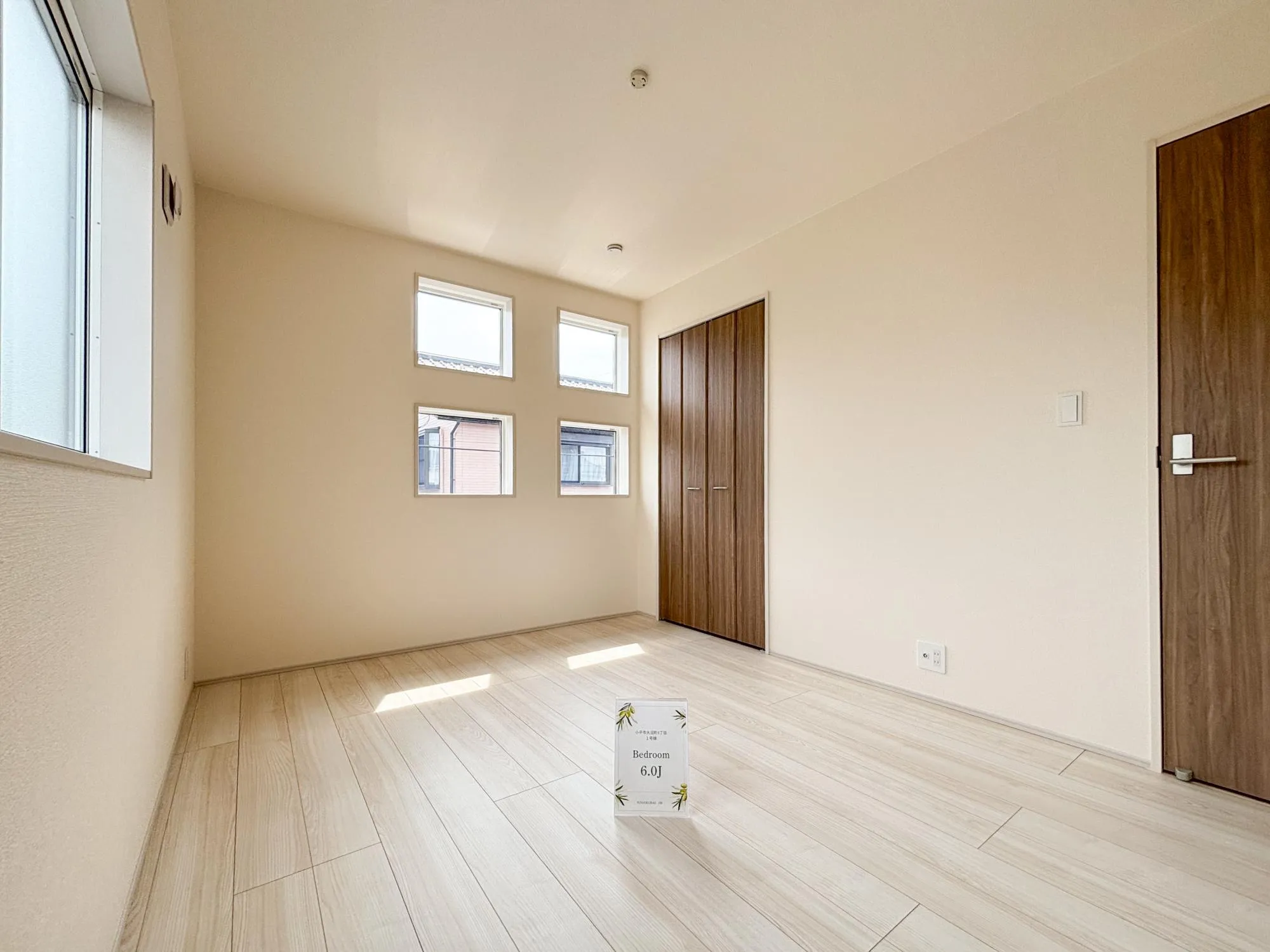 【2階　洋室(6.0帖)】