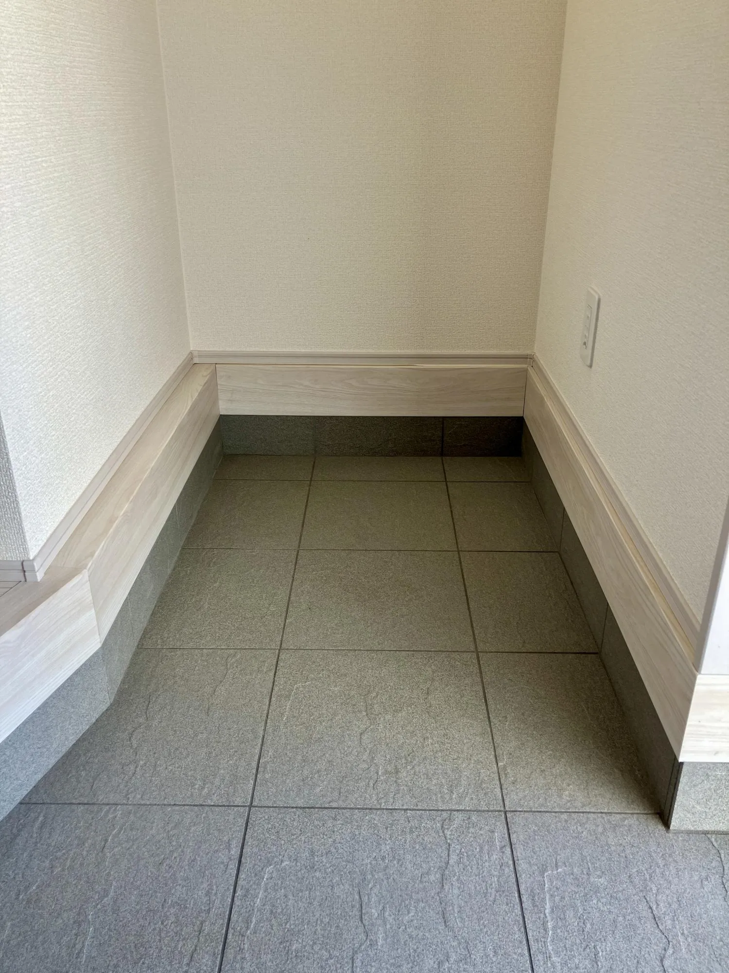 【1階　玄関　土間】