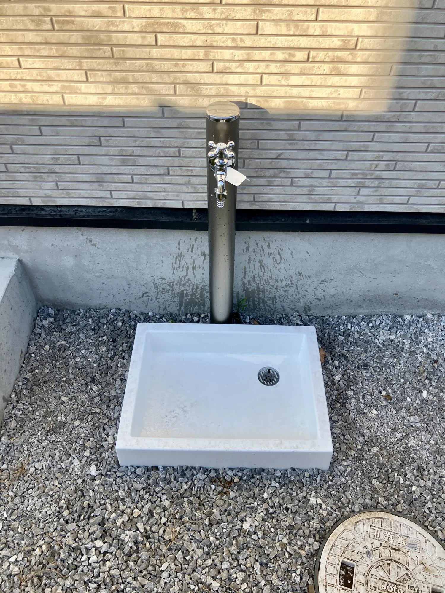 【外観　外水栓】