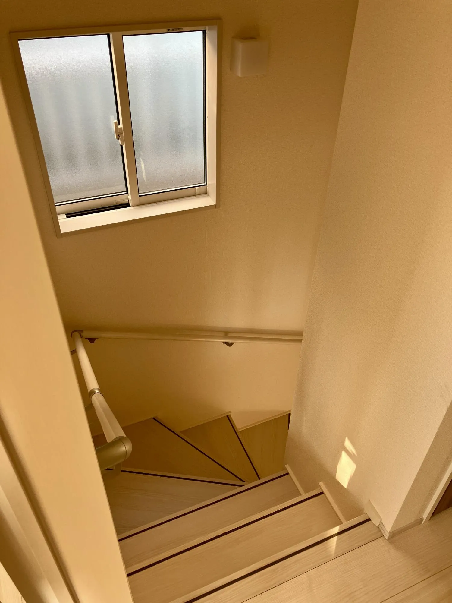 【2階　廊下　階段】