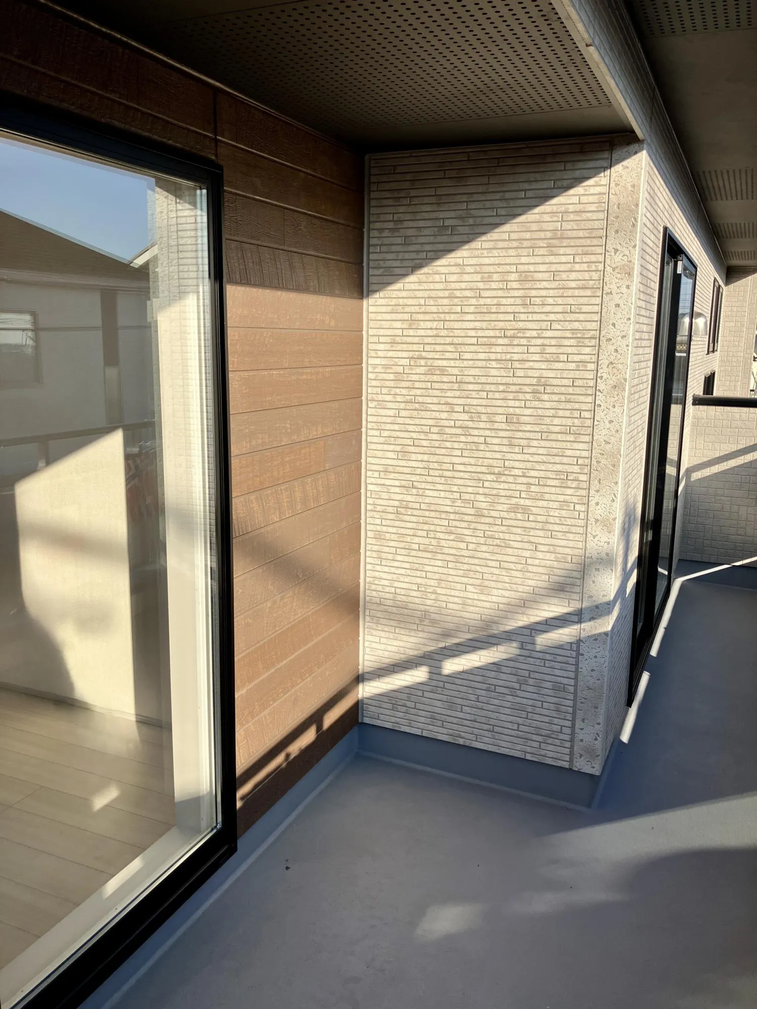 【2階　バルコニー】