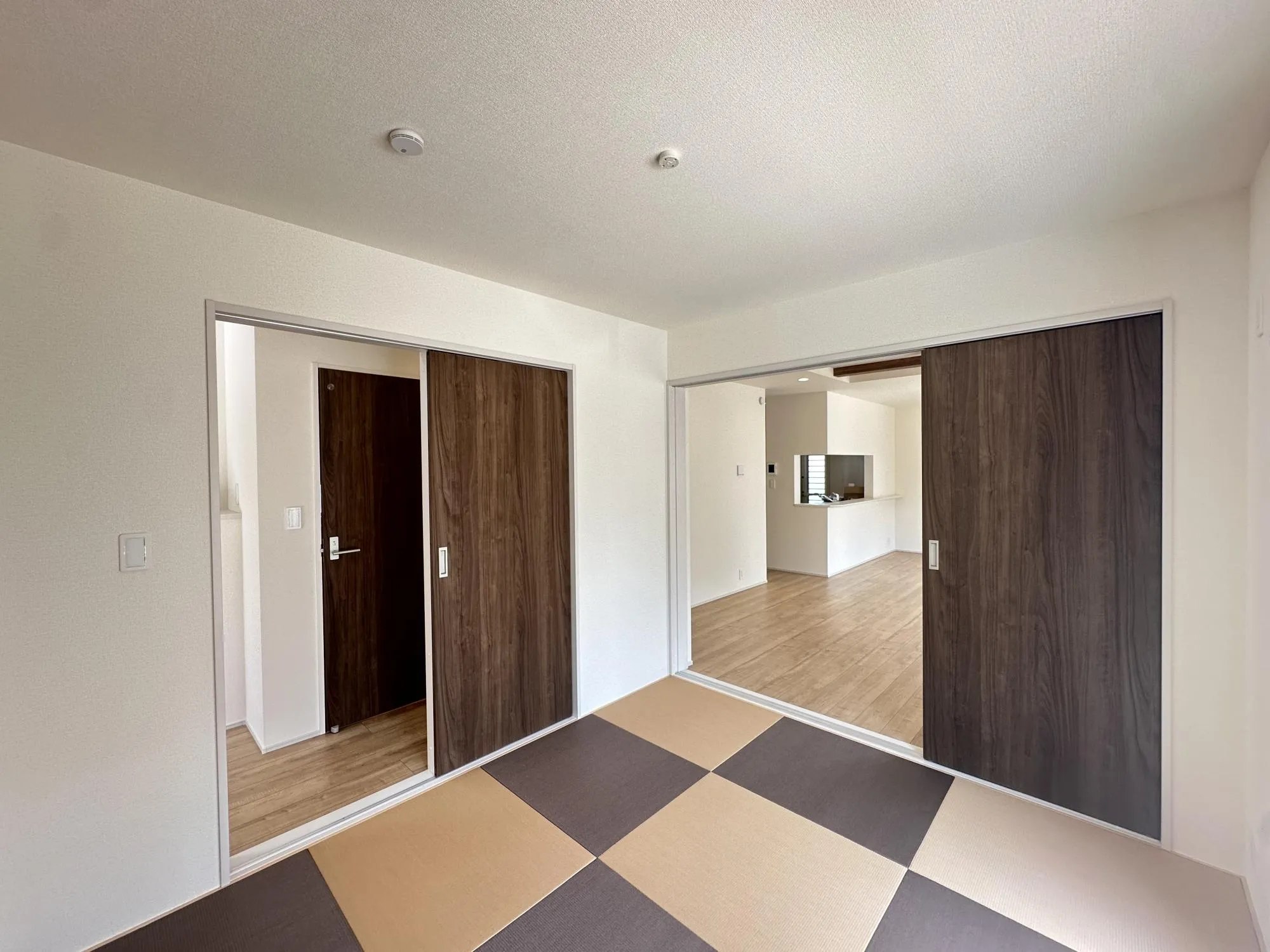 【1号棟　和室　8月下旬撮影】