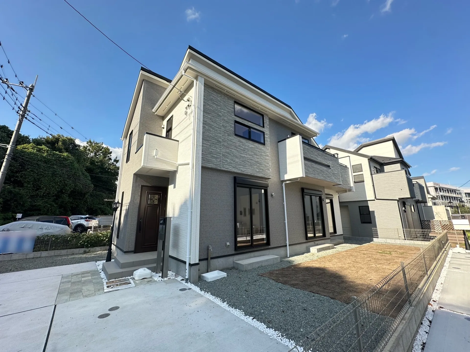 【1号棟現地写真　10月中旬撮影】