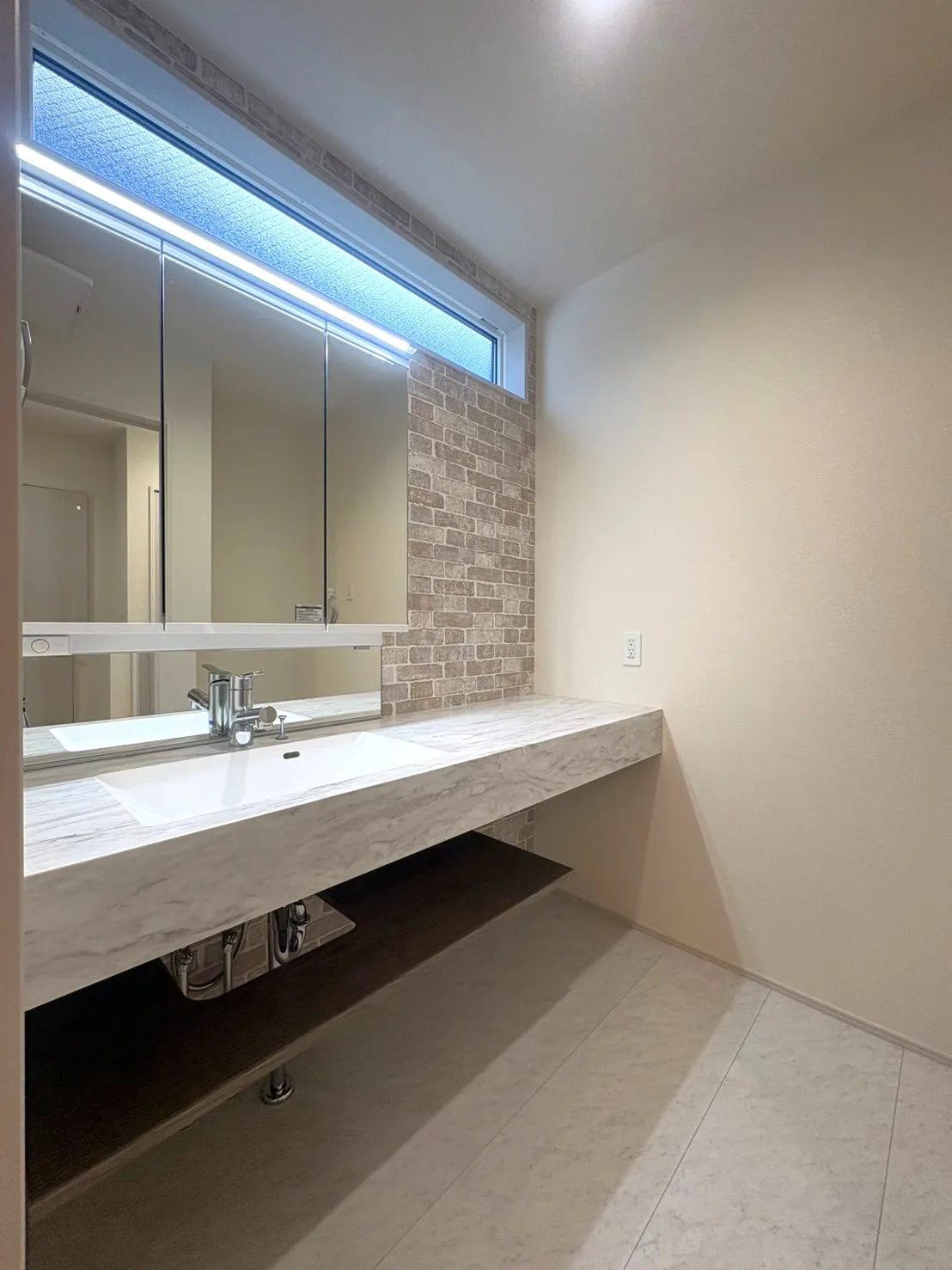 人気のオープンサニタリー　irodori