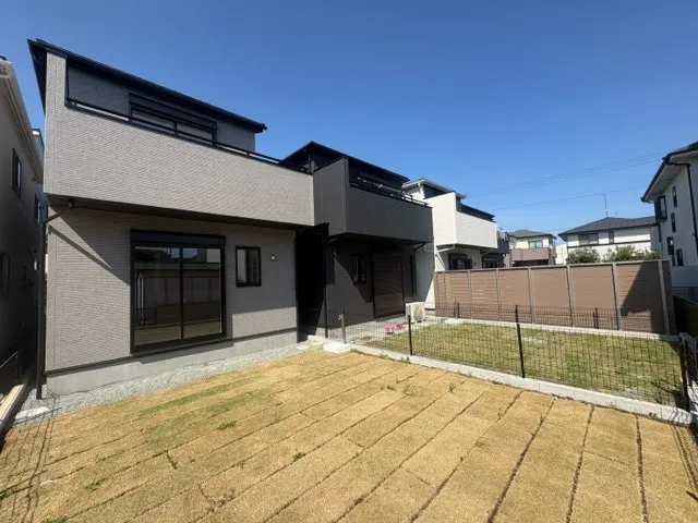 建物に翌よく日差しが当たっております!