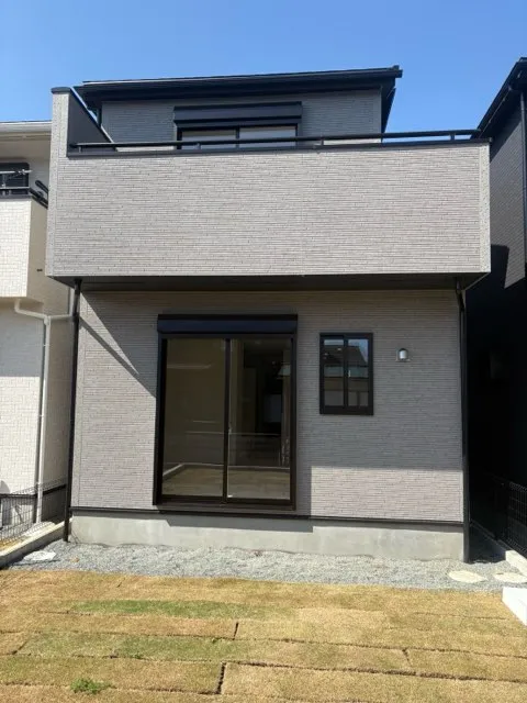 4号棟　南側外観写真!
これからのシーズンは、庭でのバーベキューにもってこいです!