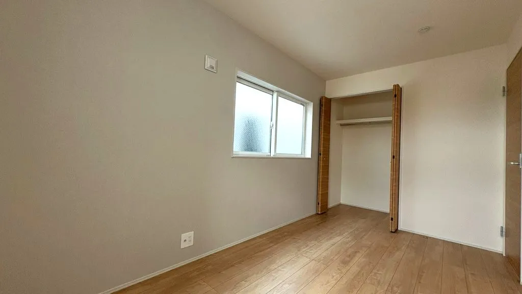 3号棟　洋室東側5.62畳①