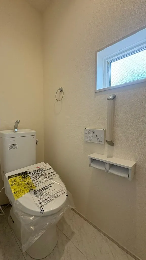 3号棟　1階トイレ　壁面収納付
