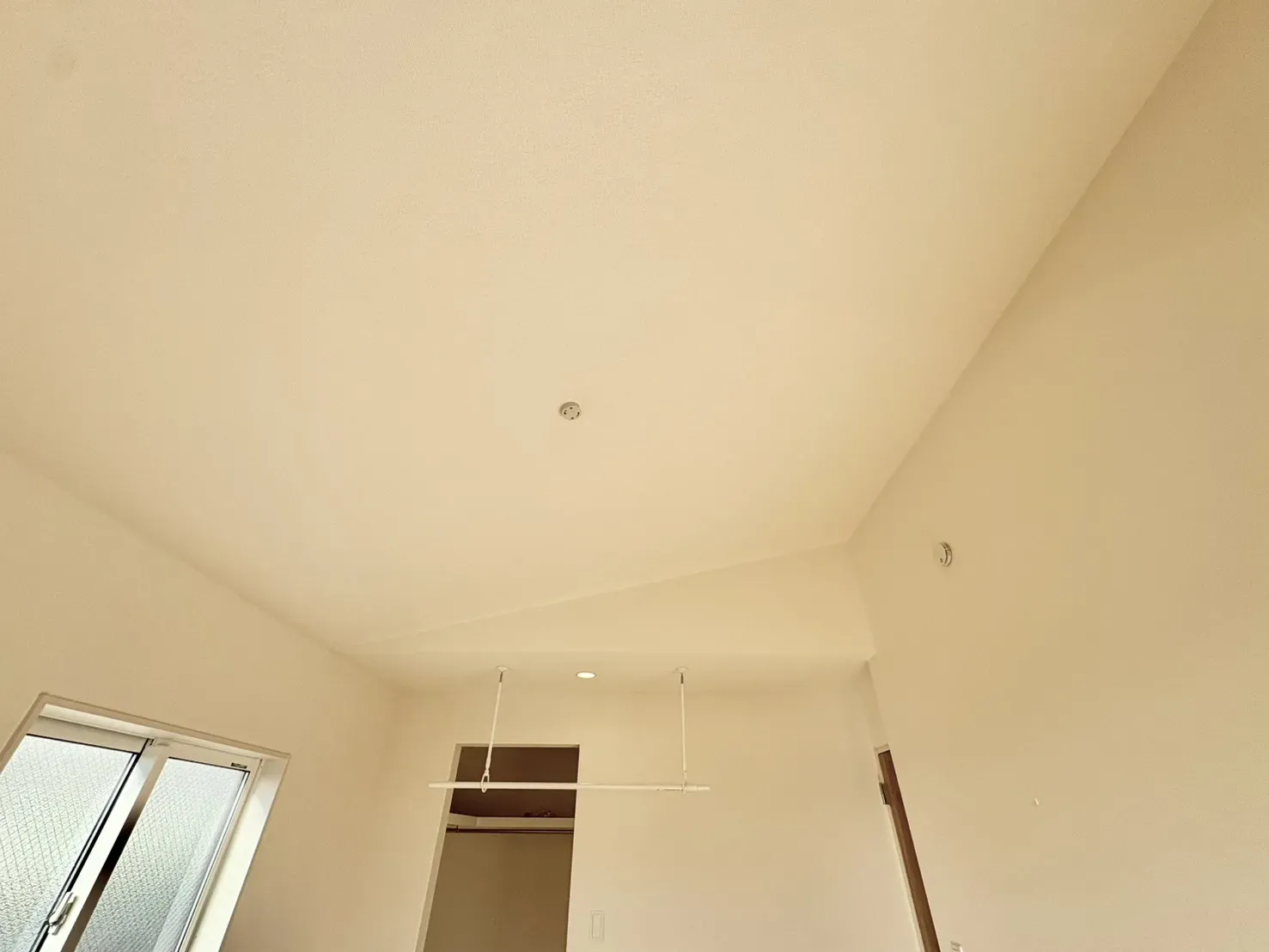 1号棟:室内物干し竿