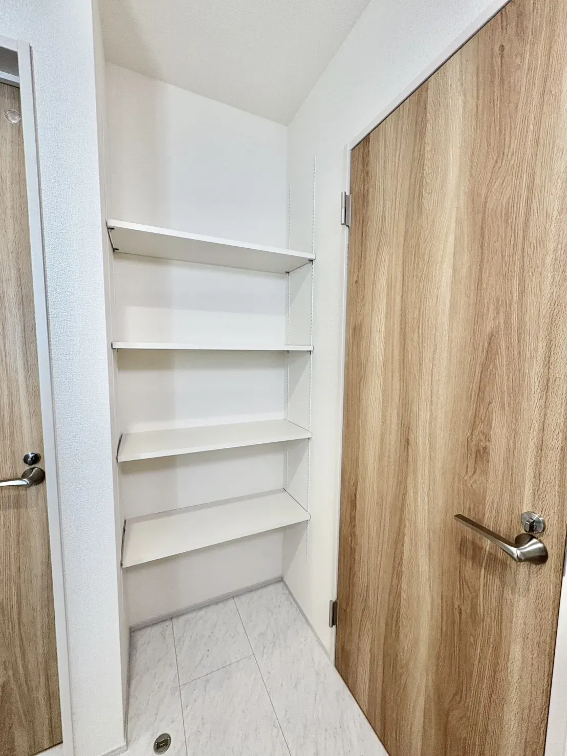 1号棟:浴室収納