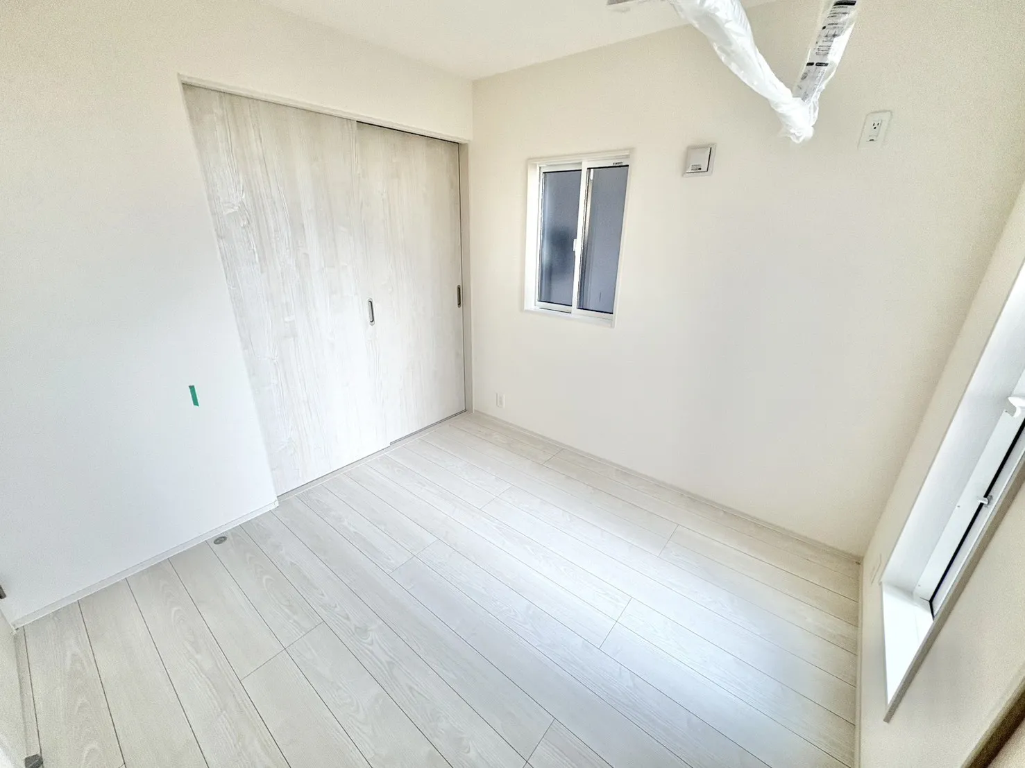 ☆1号棟　南側4.5畳洋室☆