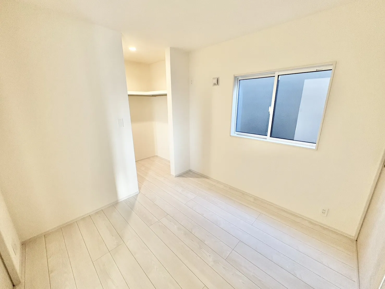 ☆1号棟　北側4.5畳洋室☆