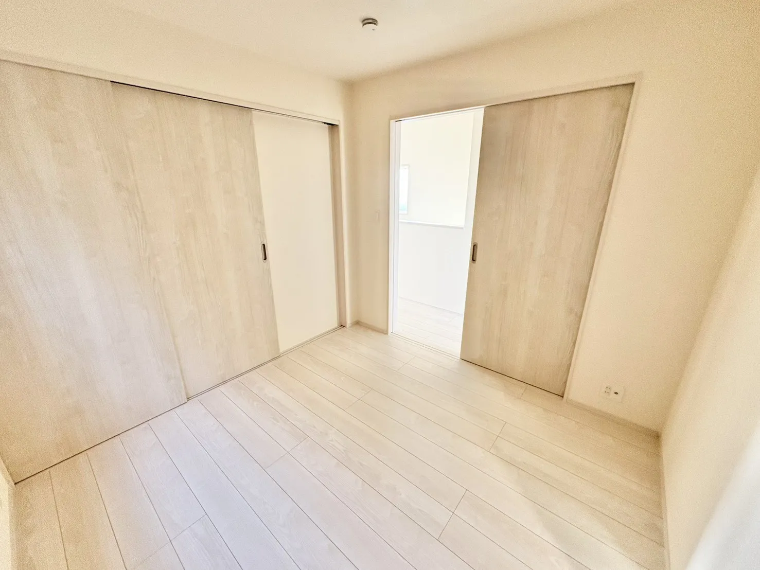 ☆1号棟　北側4.5畳洋室☆