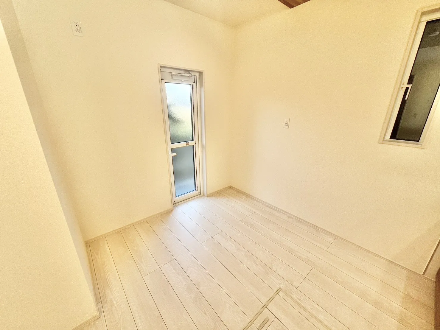 ☆2号棟　勝手口☆