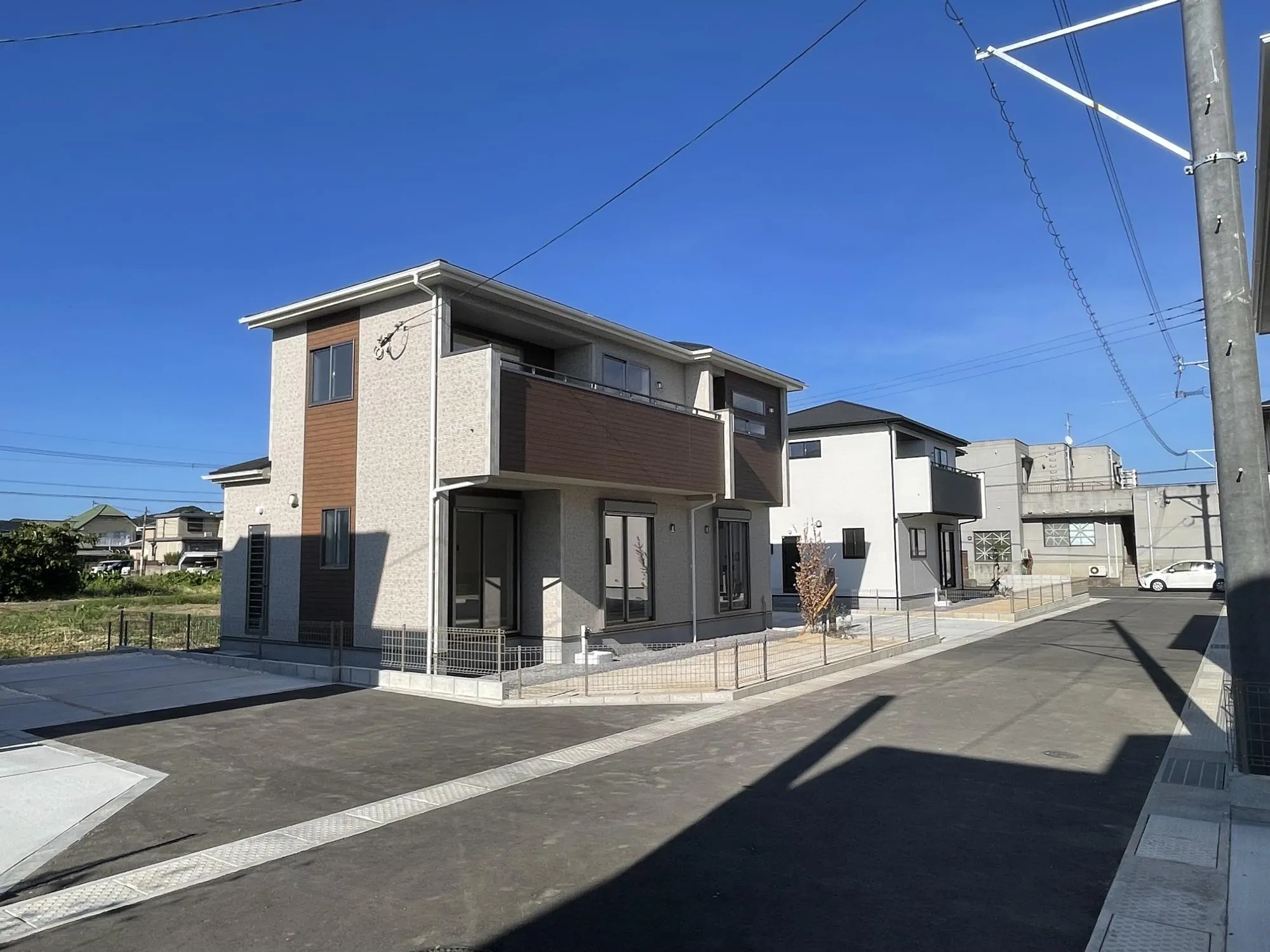 2号棟から1号棟外観