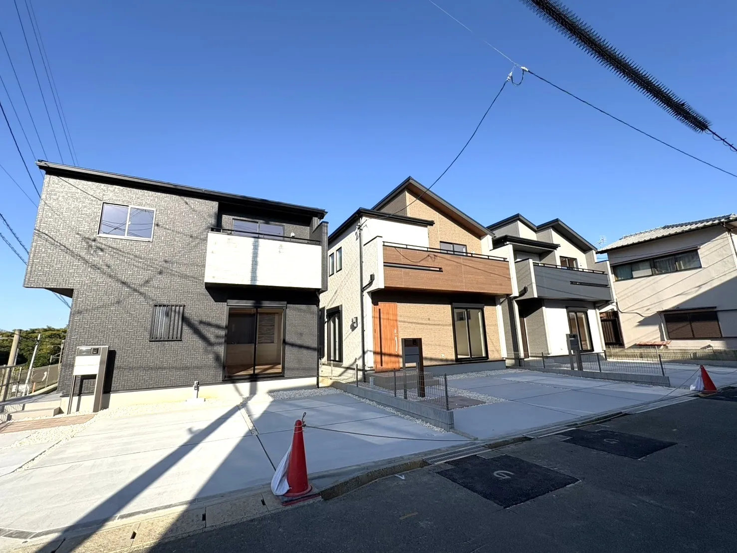 外観　左:①号棟　中央:②号棟　右:③号棟　2025年11月撮影