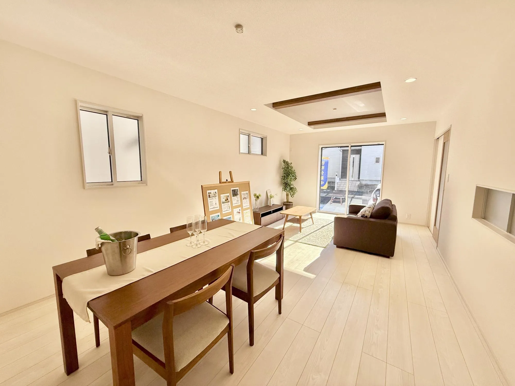 リビング　②号棟　2025年12月撮影